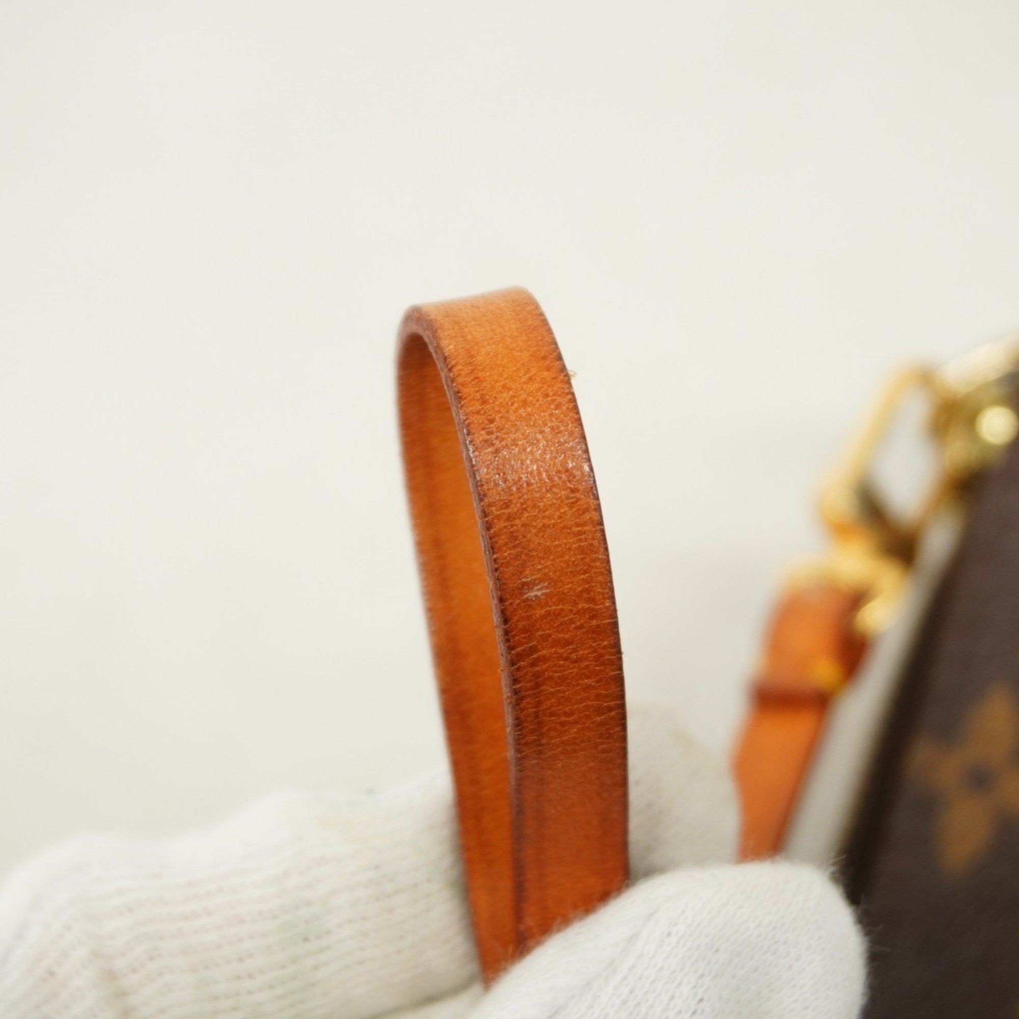 Louis Vuitton Louis Vuitton Pochette Accessoire clutch Size ONE SIZE - 4 Thumbnail
