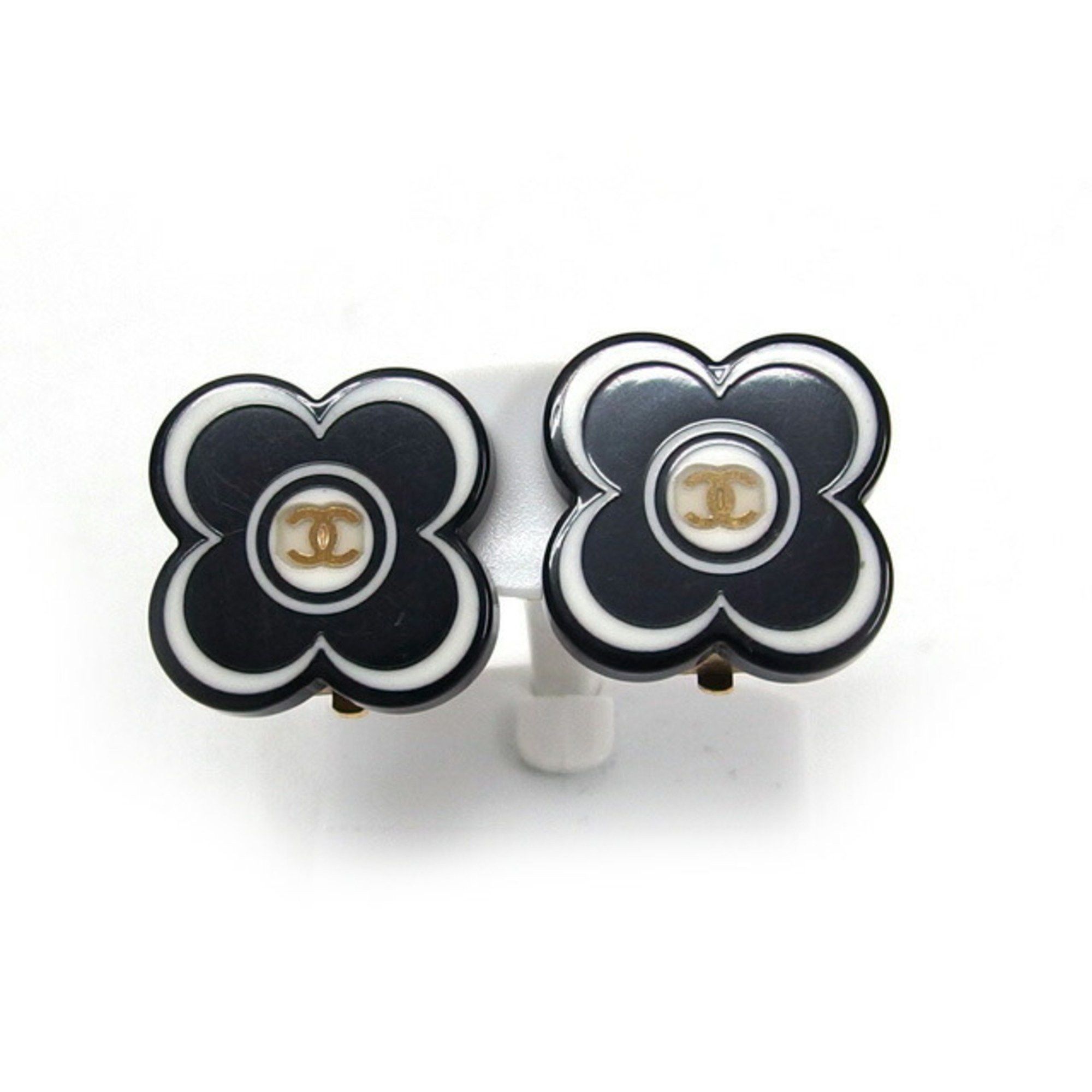 Chanel Chanel Camellia earring Size ONE SIZE - 11 Thumbnail