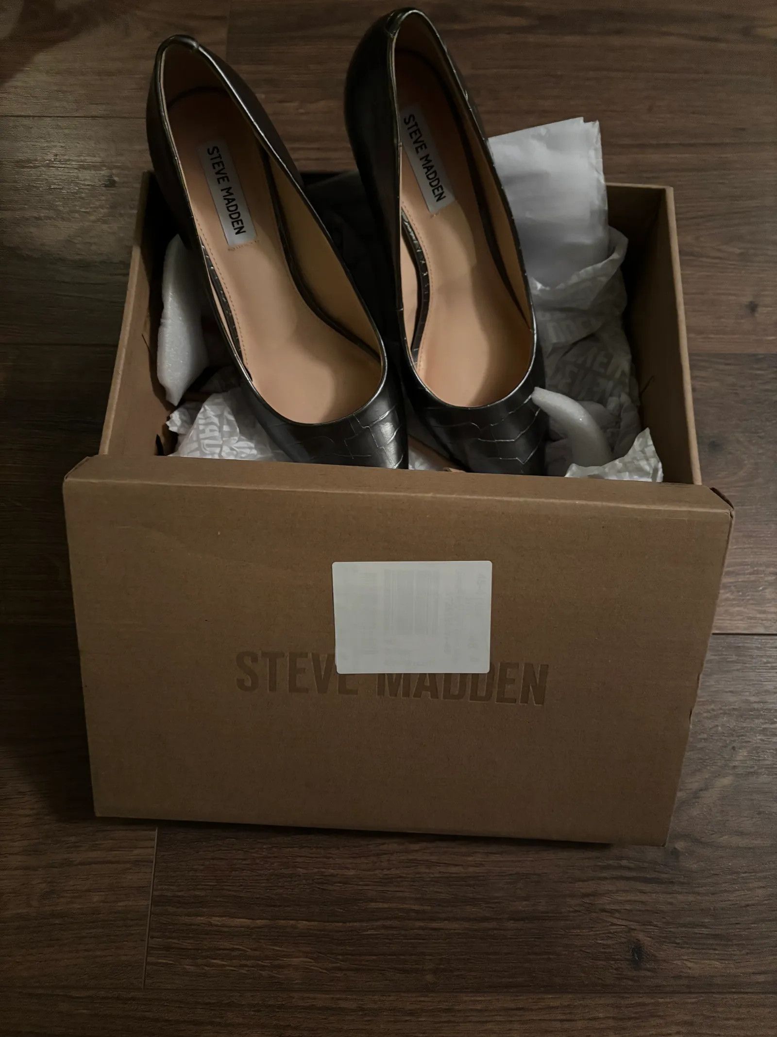 Steve Madden Steve Madden Ladybug Pumps Heels Size US 11 / IT 41 - 2 Thumbnail
