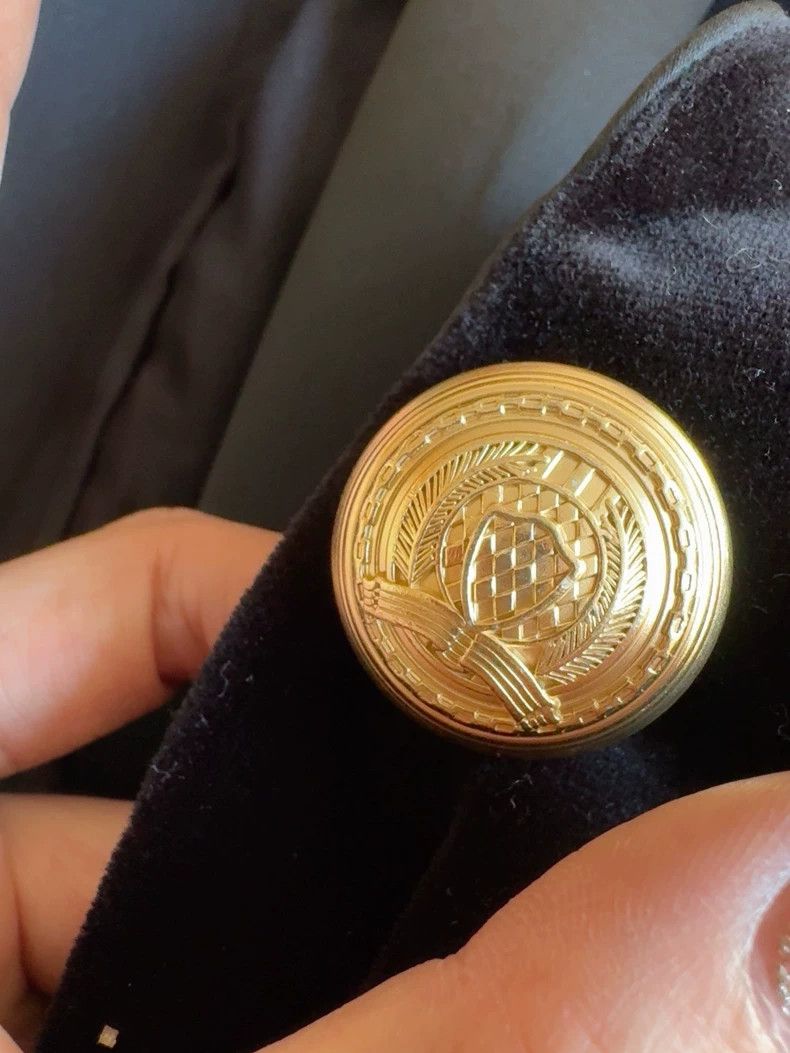 Balmain Black Velvet Blazer with Gold Buttons Size US M / EU 48-50 / 2 - 5 Thumbnail