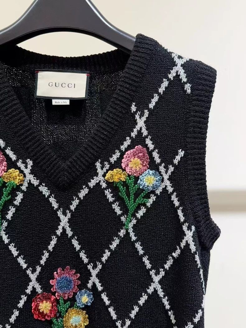 Gucci Gucci Floral Knitted Vest Size US M / EU 48-50 / 2 - 4 Thumbnail