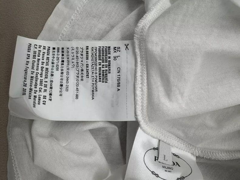 Prada Prada Short Sleeve T-Shirt with Flower Size US L / EU 52-54 / 3 - 5 Thumbnail