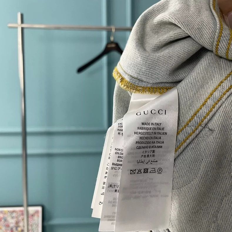 Gucci Blue Washed Denim Jacket with Tiger Back Size US M / EU 48-50 / 2 - 4 Thumbnail