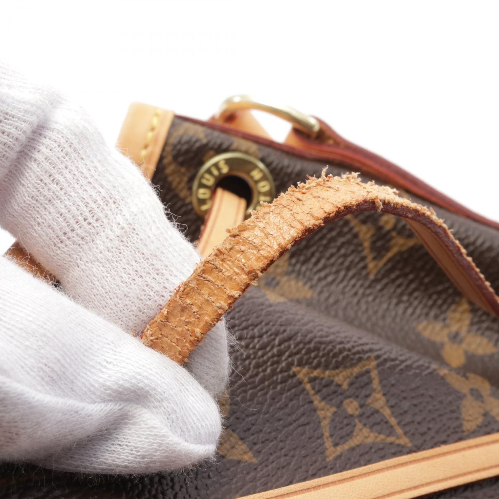 Louis Vuitton Louis Vuitton Mininoe Monogram Handbag Leather Brown Size ONE SIZE - 8 Thumbnail