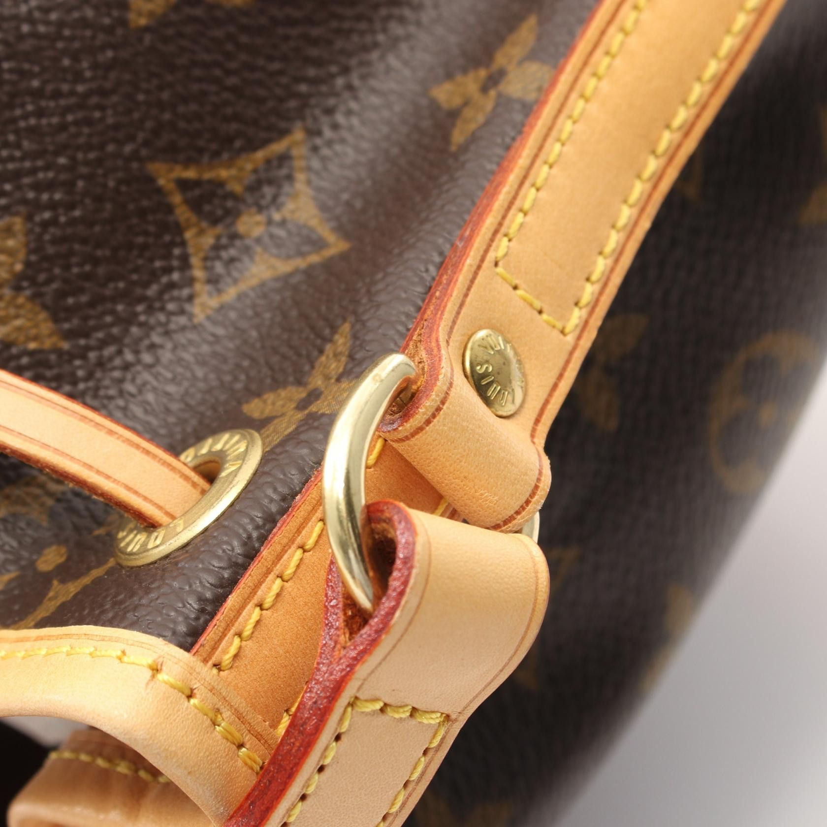 Louis Vuitton Louis Vuitton Mininoe Monogram Handbag Leather Brown Size ONE SIZE - 9 Thumbnail
