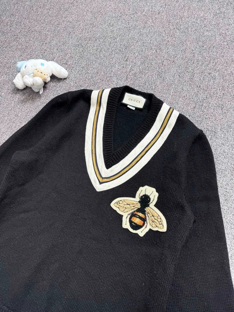 Gucci Black Bee Knit Sweater by Gucci Size US M / EU 48-50 / 2 - 3 Thumbnail