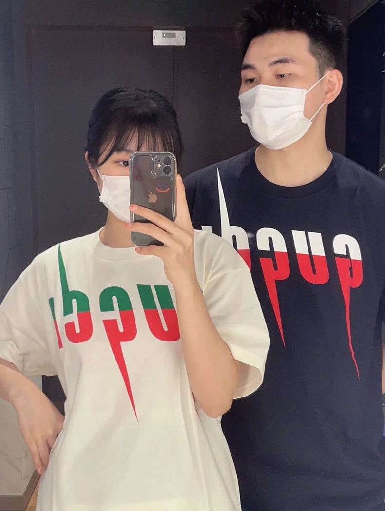 Gucci Gucci Classic Logo Lightning Print T-Shirt Size US L / EU 52-54 / 3 - 8 Thumbnail