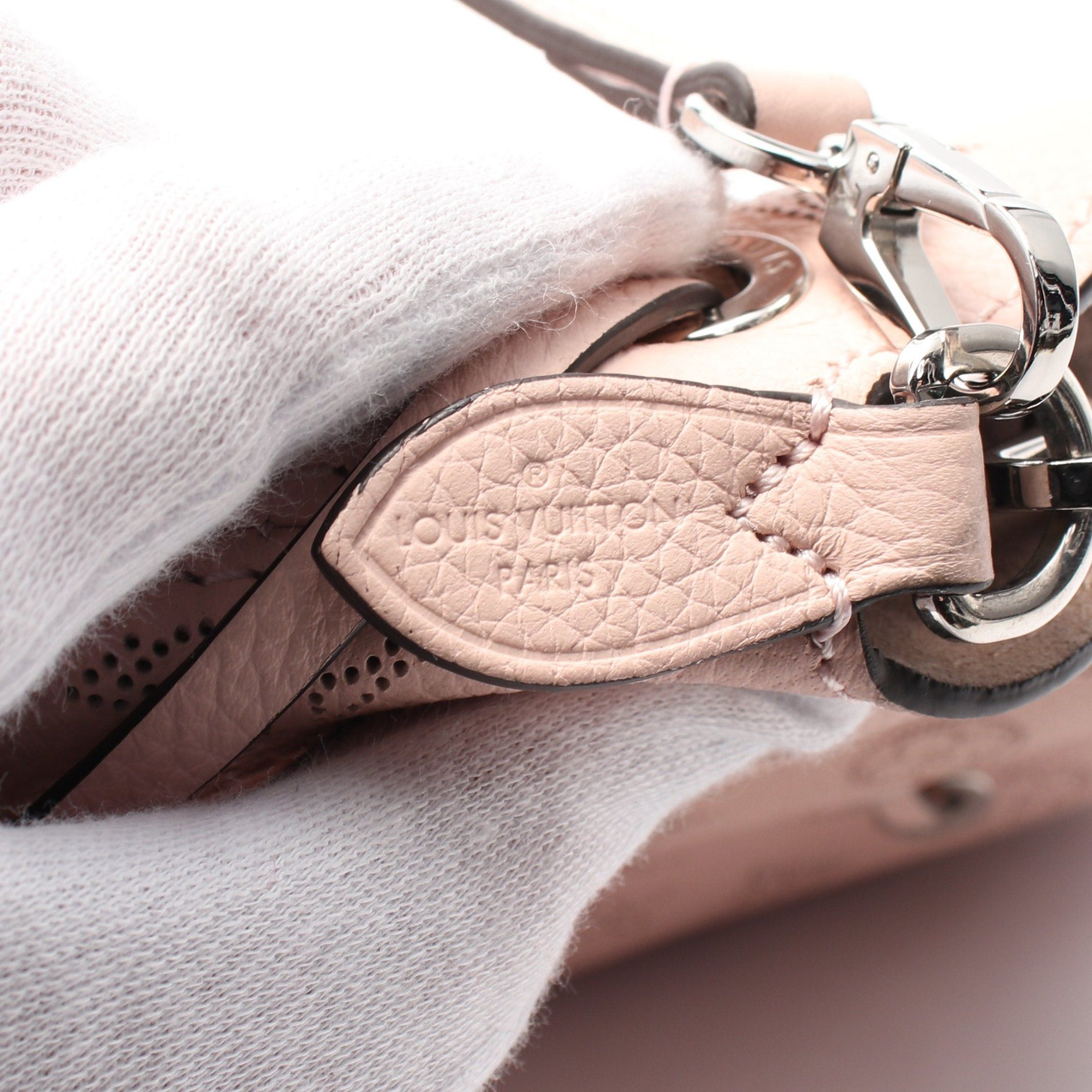 Louis Vuitton Louis Vuitton Bella Mahina Rose Jasmine Chain Handbag Leather Pink Size ONE SIZE - 4 Thumbnail