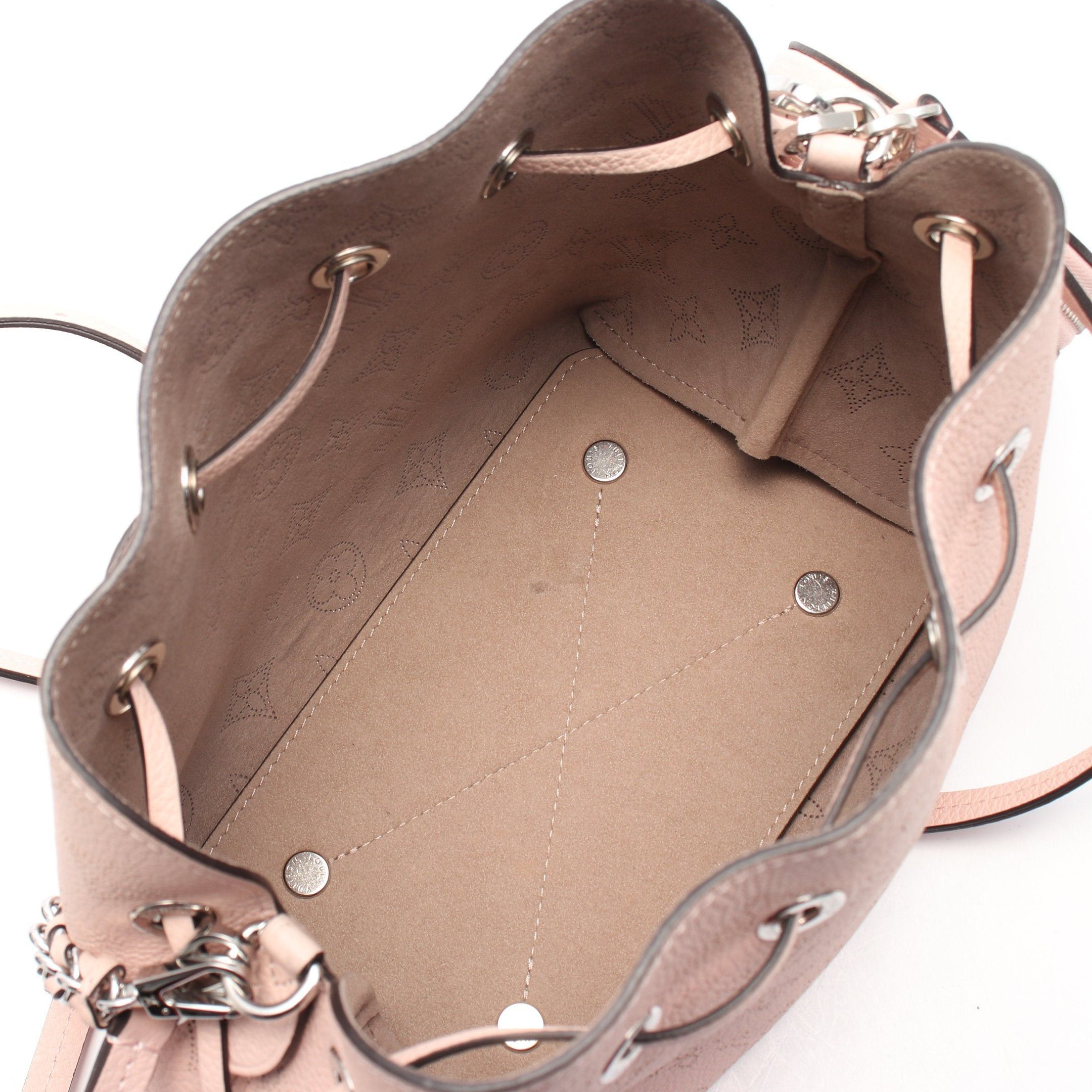 Louis Vuitton Louis Vuitton Bella Mahina Rose Jasmine Chain Handbag Leather Pink Size ONE SIZE - 3 Thumbnail