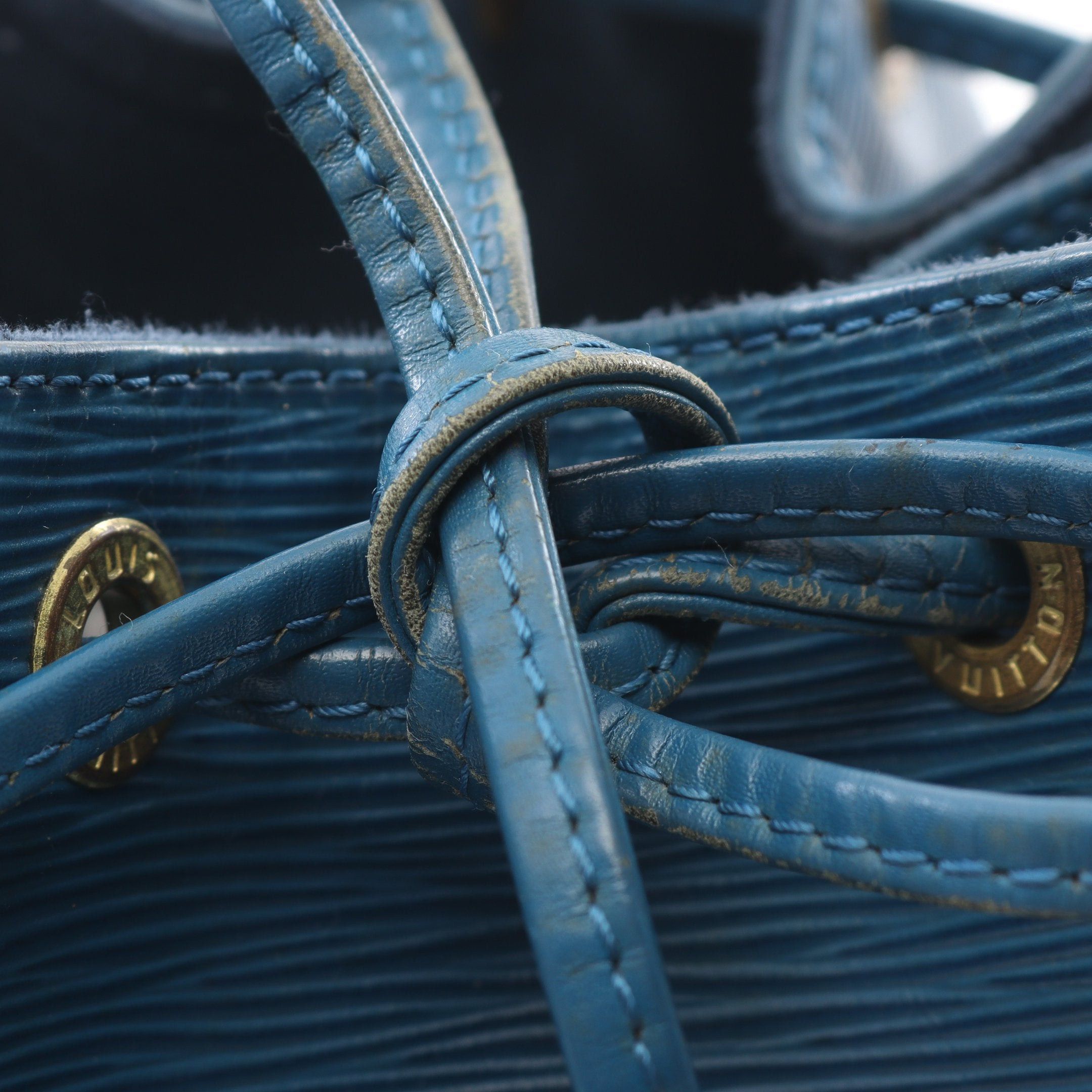 Louis Vuitton Louis Vuitton Peti Noe Epi Toledo Blue Shoulder Bag Leather Size ONE SIZE - 12 Thumbnail