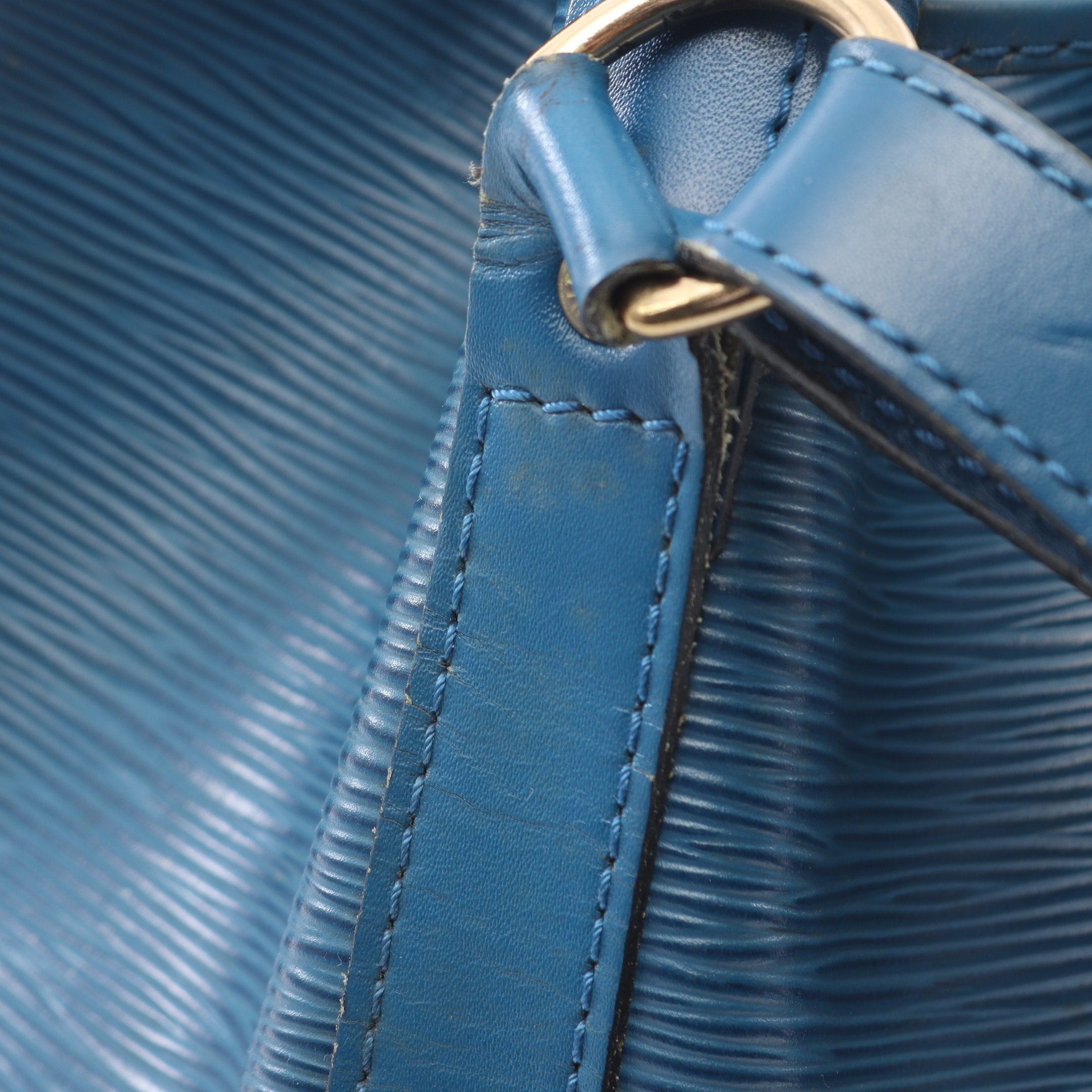 Louis Vuitton Louis Vuitton Peti Noe Epi Toledo Blue Shoulder Bag Leather Size ONE SIZE - 14 Thumbnail