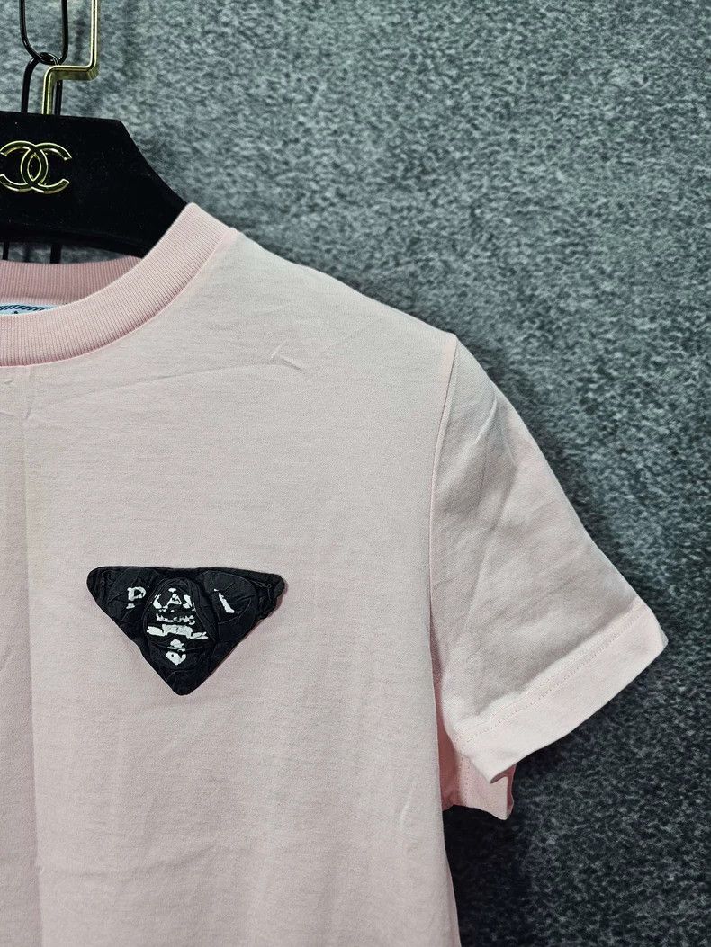Prada Prada Short Sleeve Round Neck T-Shirt Size US XS / EU 42 / 0 - 4 Thumbnail