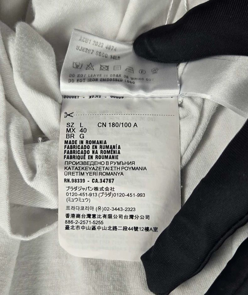Prada White Prada Crew Neck T-Shirt Size US L / EU 52-54 / 3 - 8 Thumbnail