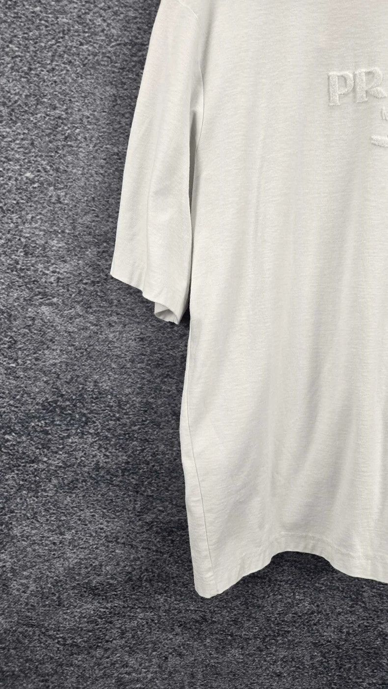Prada White Prada Crew Neck T-Shirt Size US L / EU 52-54 / 3 - 5 Thumbnail
