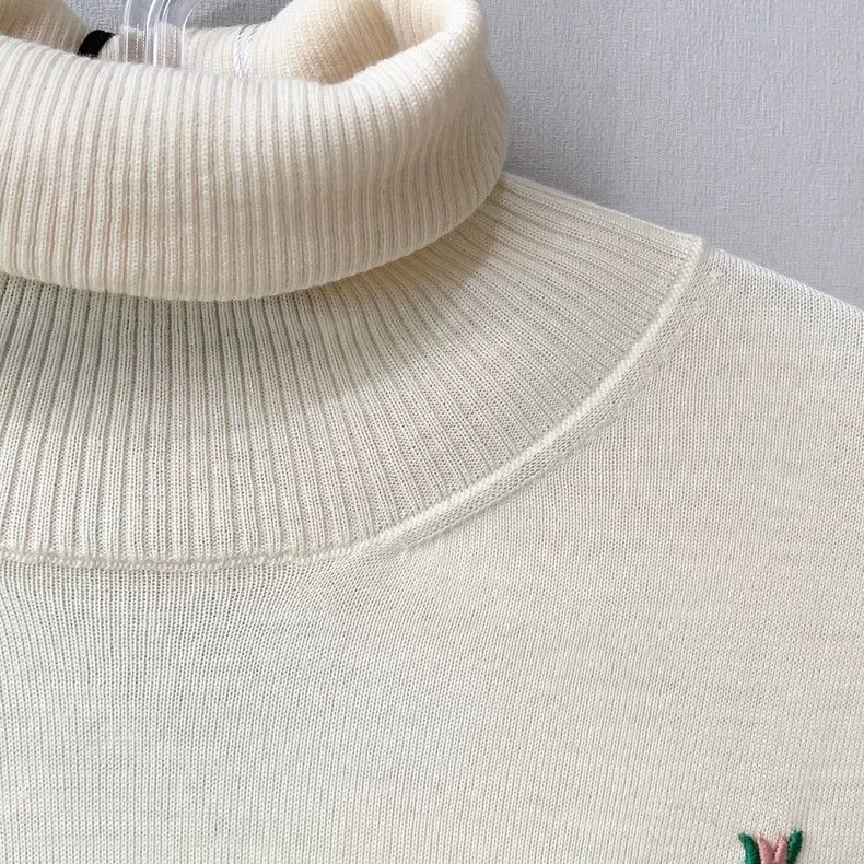 Gucci Gucci Women's Knit Sweater with Floral Detail Size US S / EU 44-46 / 1 - 5 Thumbnail