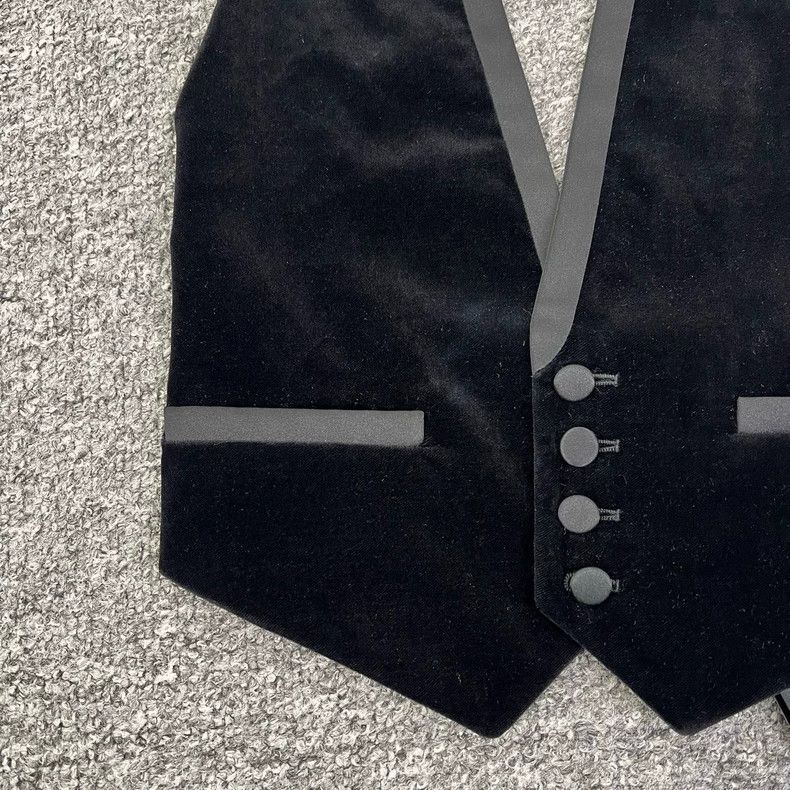 Saint Laurent Paris Black Velvet Saint Laurent Vest for Women Size US S / EU 44-46 / 1 - 3 Thumbnail