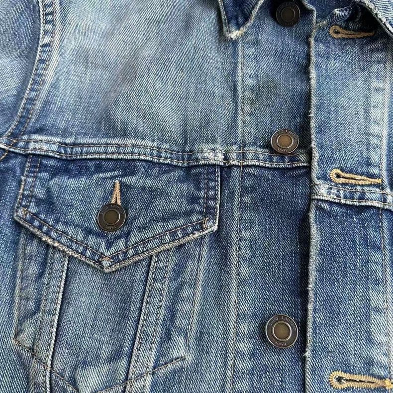 Saint Laurent Paris Saint Laurent Shark Denim Jacket Size S Size US S / EU 44-46 / 1 - 3 Thumbnail