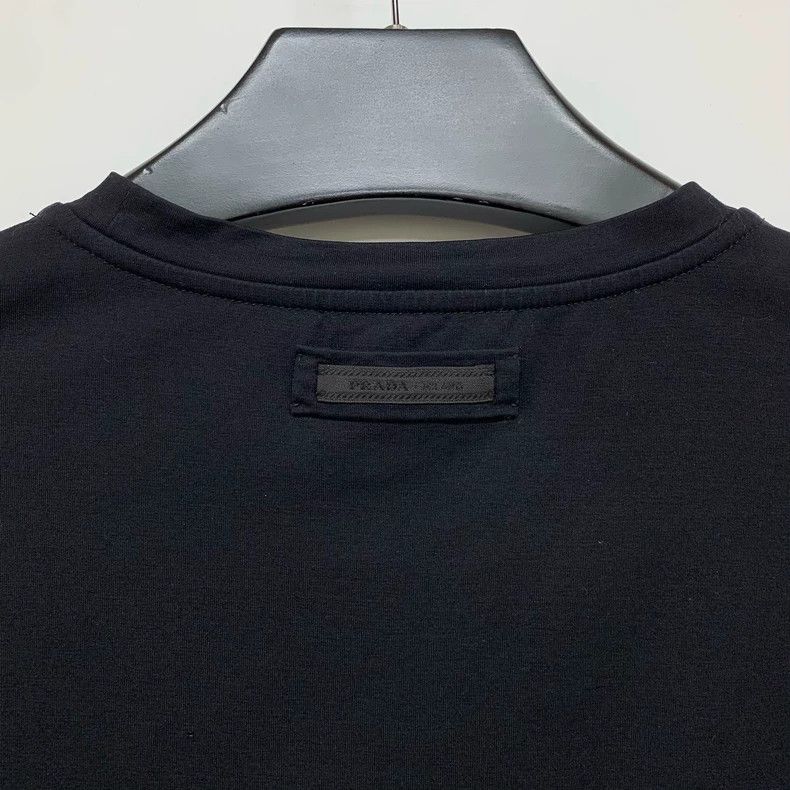 Prada Black Short Sleeve T-Shirt from Prada Size US L / EU 52-54 / 3 - 6 Thumbnail