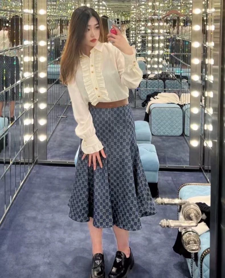 Gucci Gucci Blue Logo Print Cotton Skirt Size US 38 / EU 54 - 9 Thumbnail