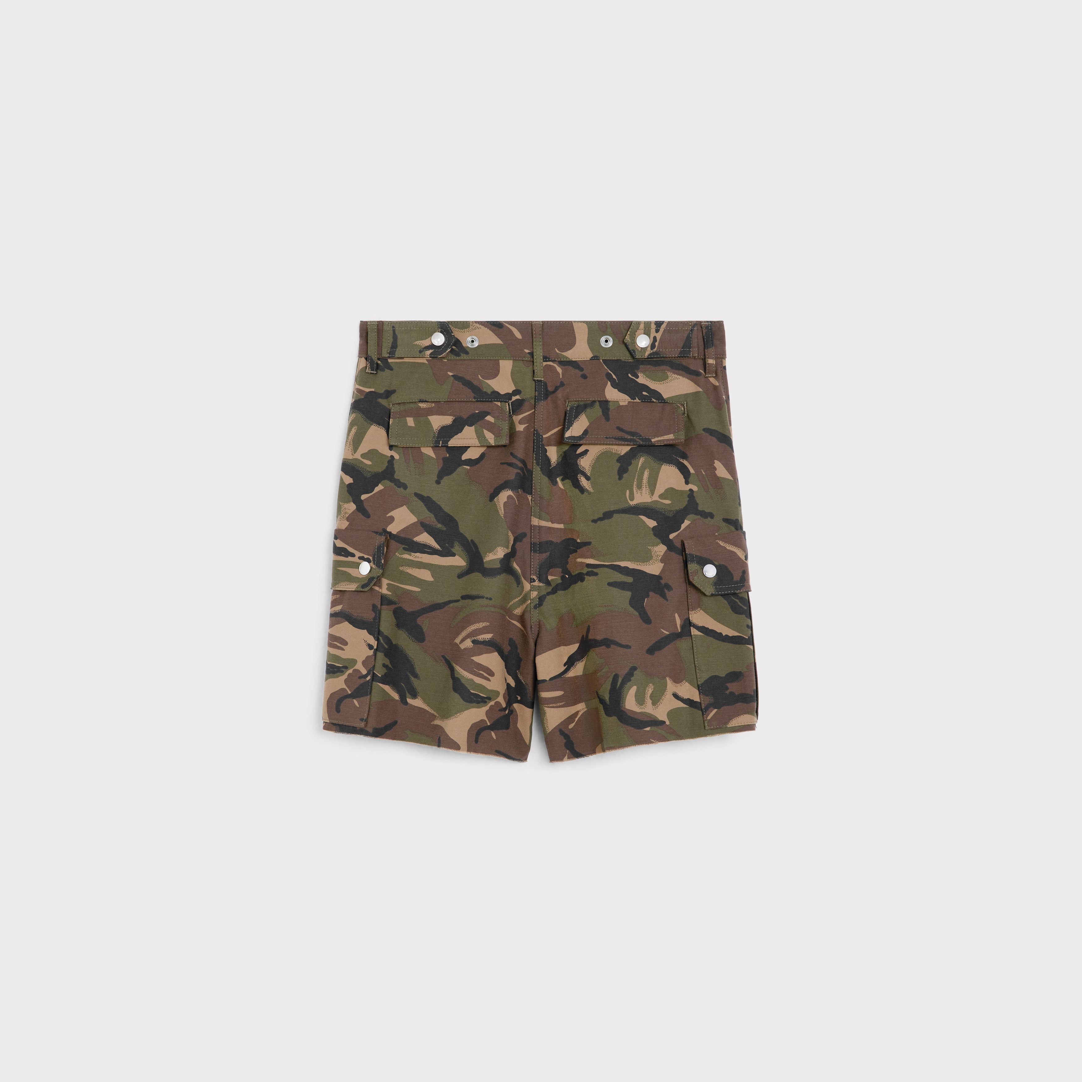 Celine Cargo Shorts in Camouflage Cotton Size US 33 - 2 Thumbnail