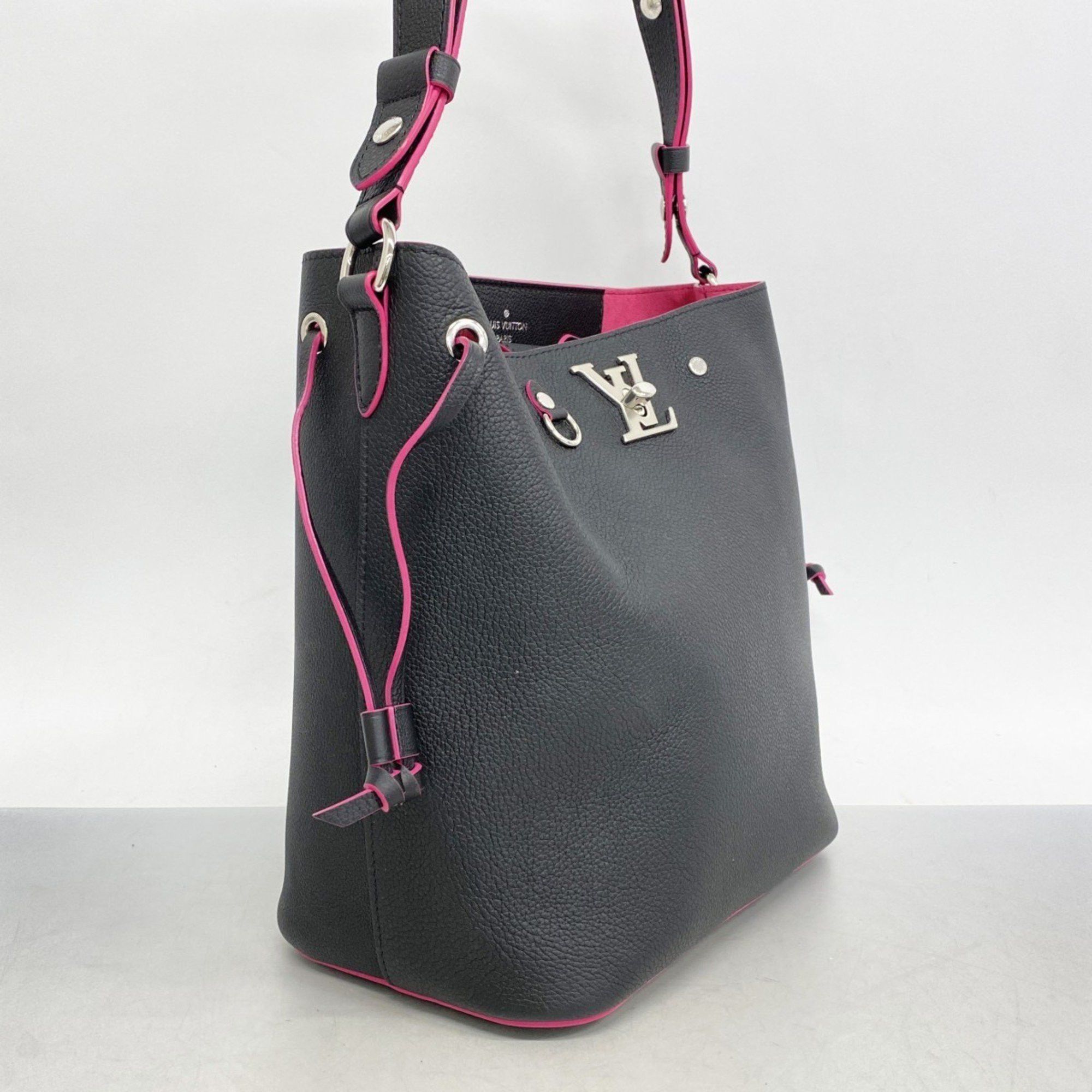 Louis Vuitton Louis Vuitton Lockme Bucket shoulder Size ONE SIZE - 3 Thumbnail