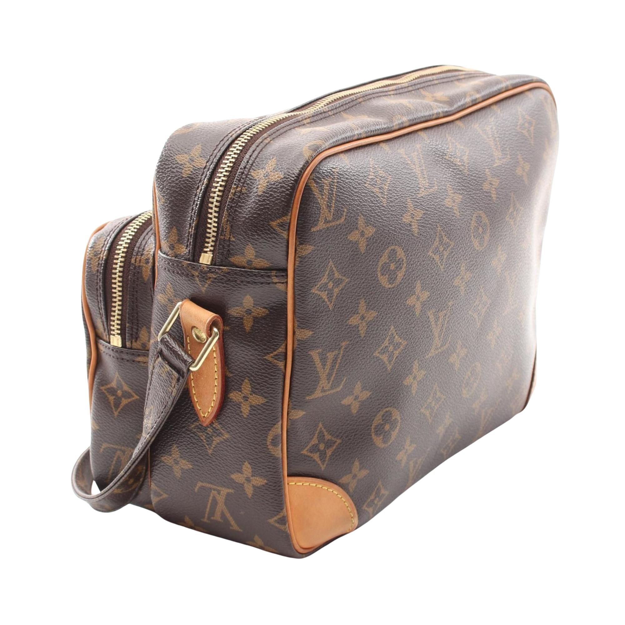 Louis Vuitton Louis Vuitton Nile shoulder Size ONE SIZE - 2 Thumbnail