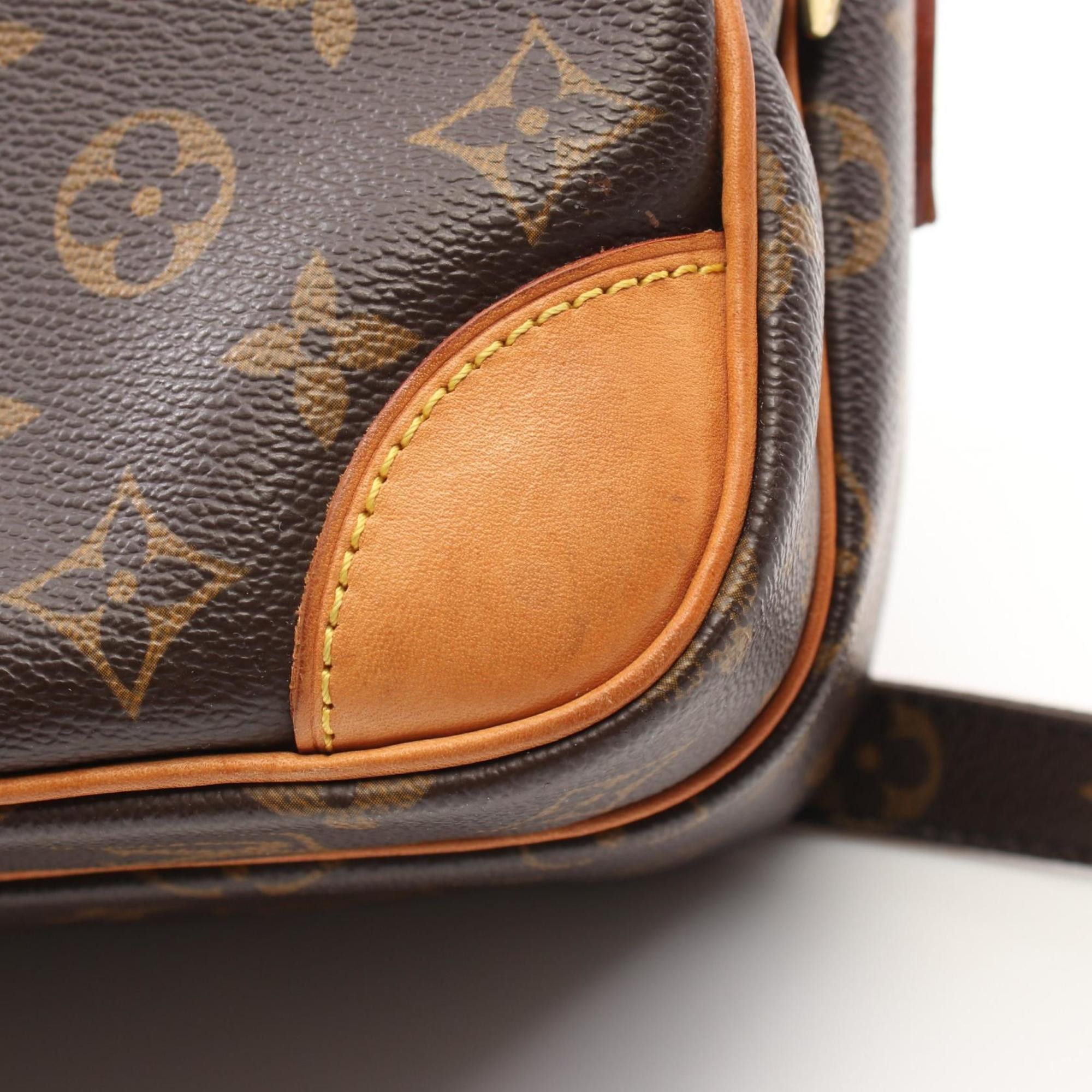 Louis Vuitton Louis Vuitton Nile shoulder Size ONE SIZE - 4 Thumbnail