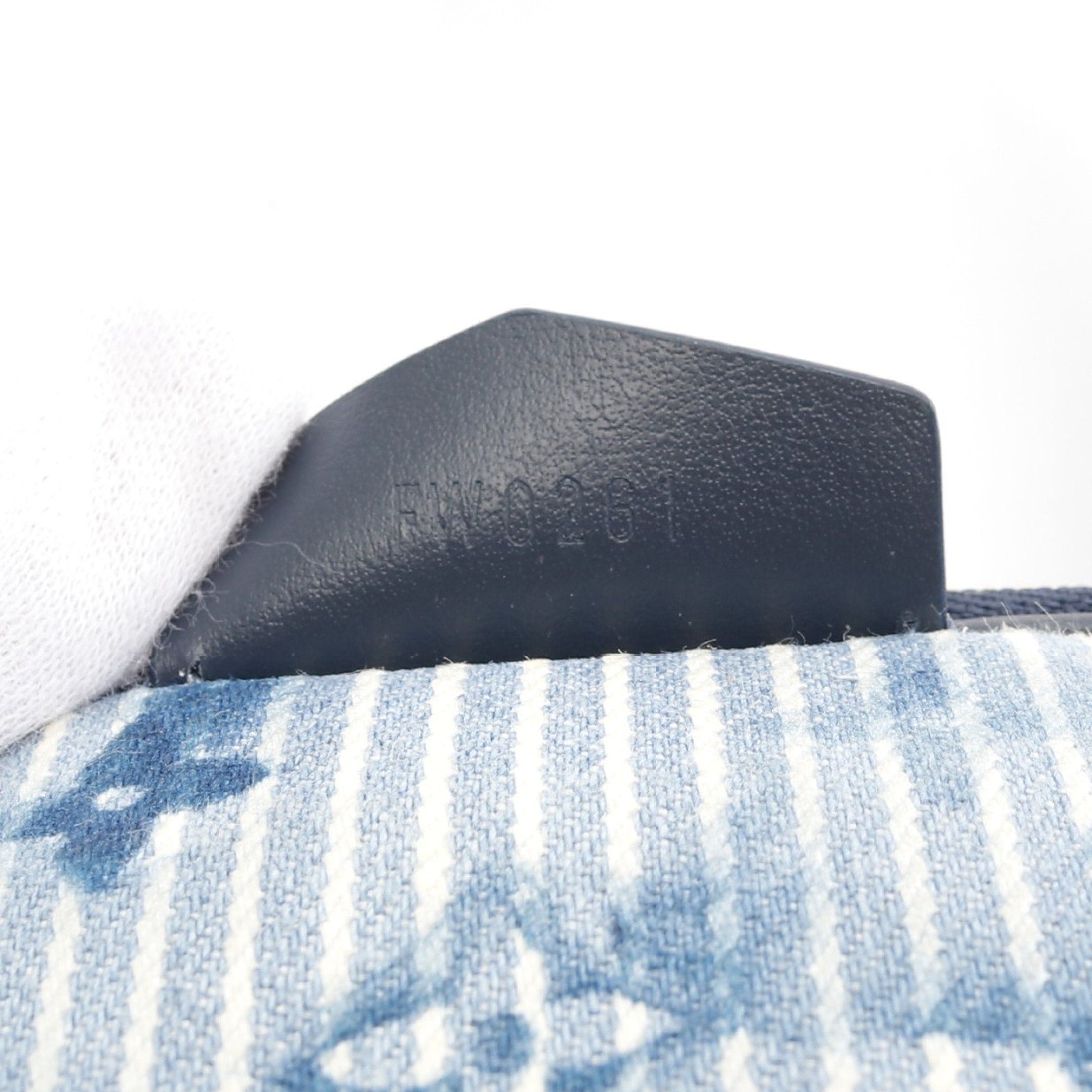 Louis Vuitton Louis Vuitton Outdoors Pochette Hickory Stripe Watercolor Summer Collection Body Bag Canvas Leather Light Blue Navy Size ONE SIZE - 5 Thumbnail