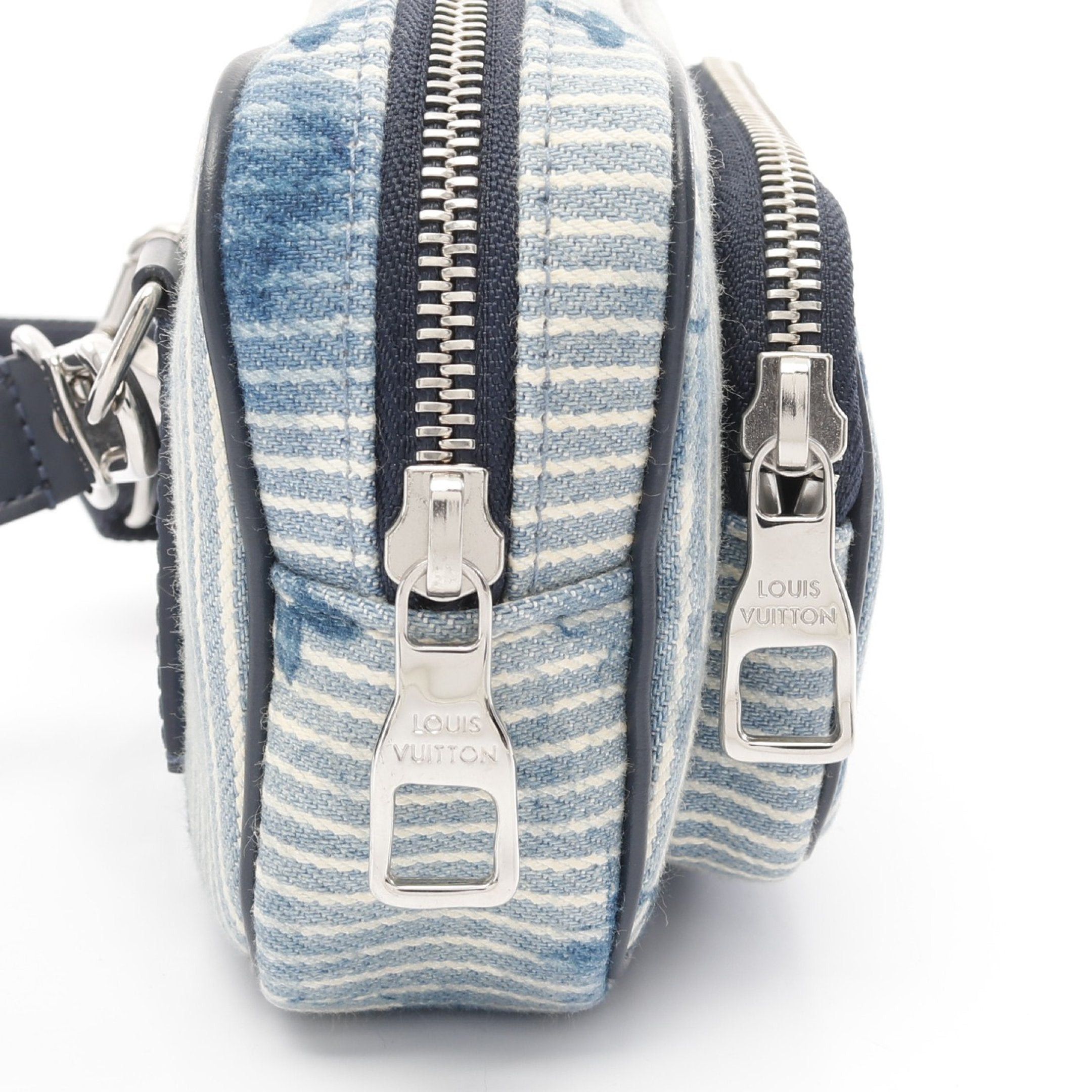 Louis Vuitton Louis Vuitton Outdoors Pochette Hickory Stripe Watercolor Summer Collection Body Bag Canvas Leather Light Blue Navy Size ONE SIZE - 6 Thumbnail