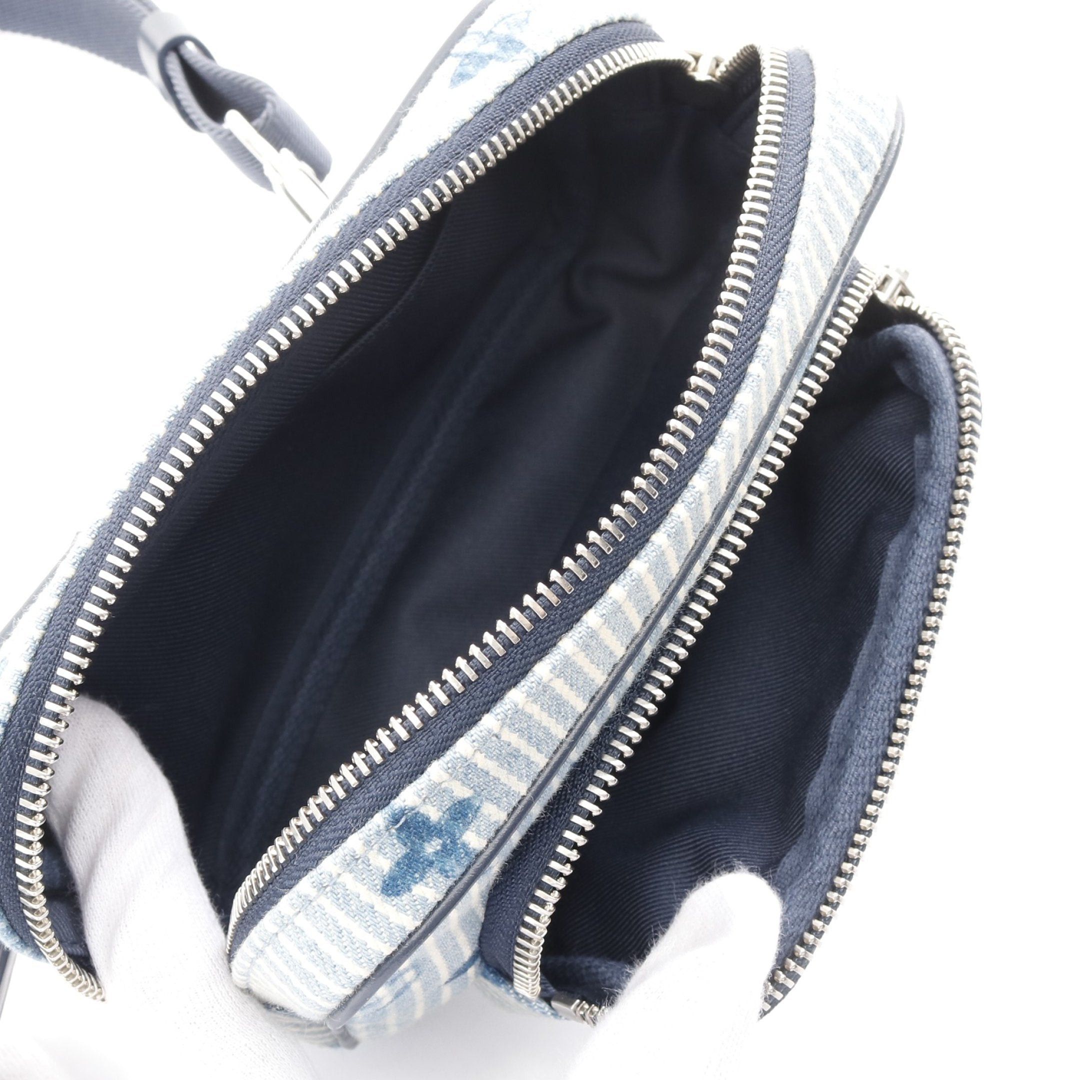 Louis Vuitton Louis Vuitton Outdoors Pochette Hickory Stripe Watercolor Summer Collection Body Bag Canvas Leather Light Blue Navy Size ONE SIZE - 3 Thumbnail