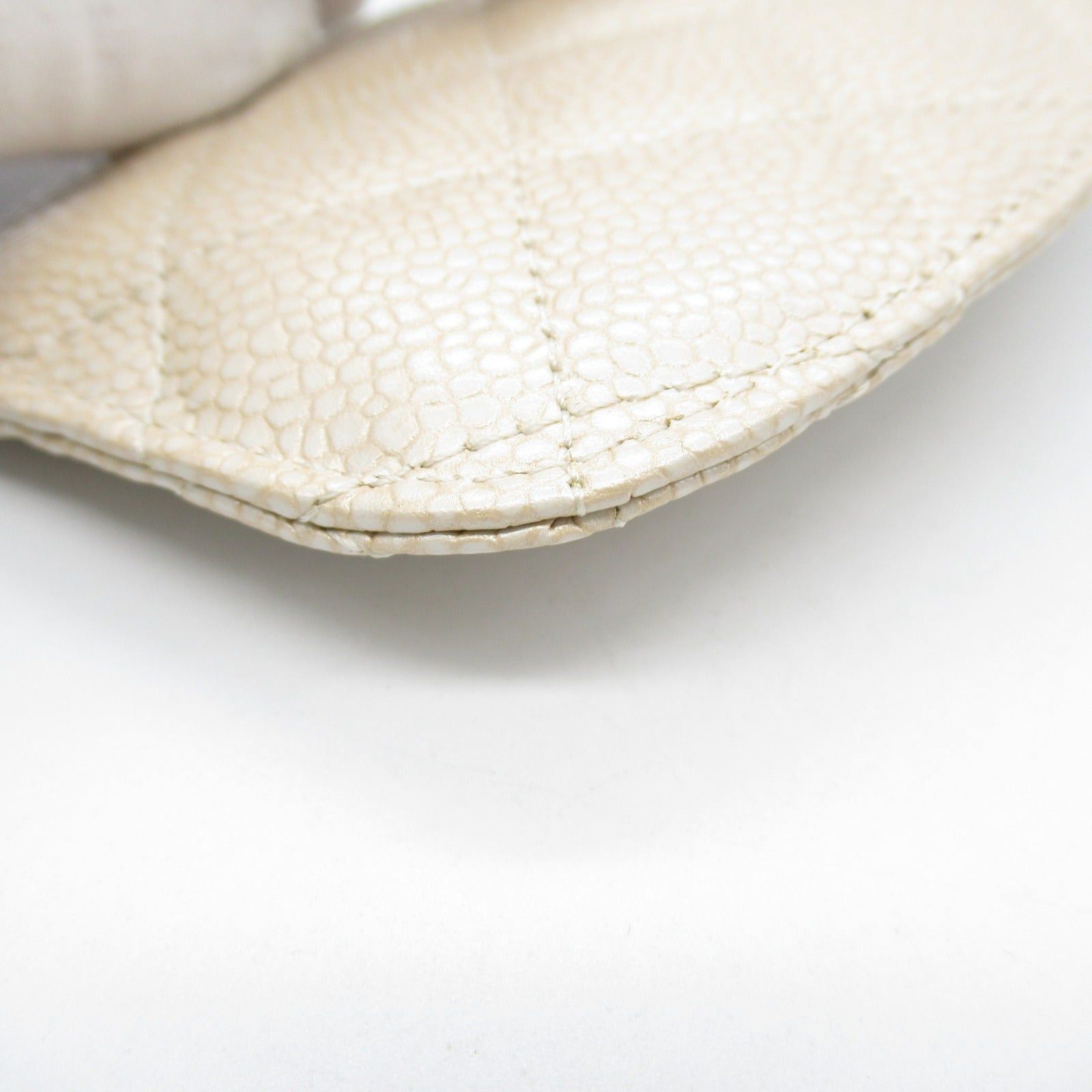 Chanel Chanel Matelasse Case Card Caviar Skin (Grained Calf) Beige Light Gold Hardware Size ONE SIZE - 8 Thumbnail