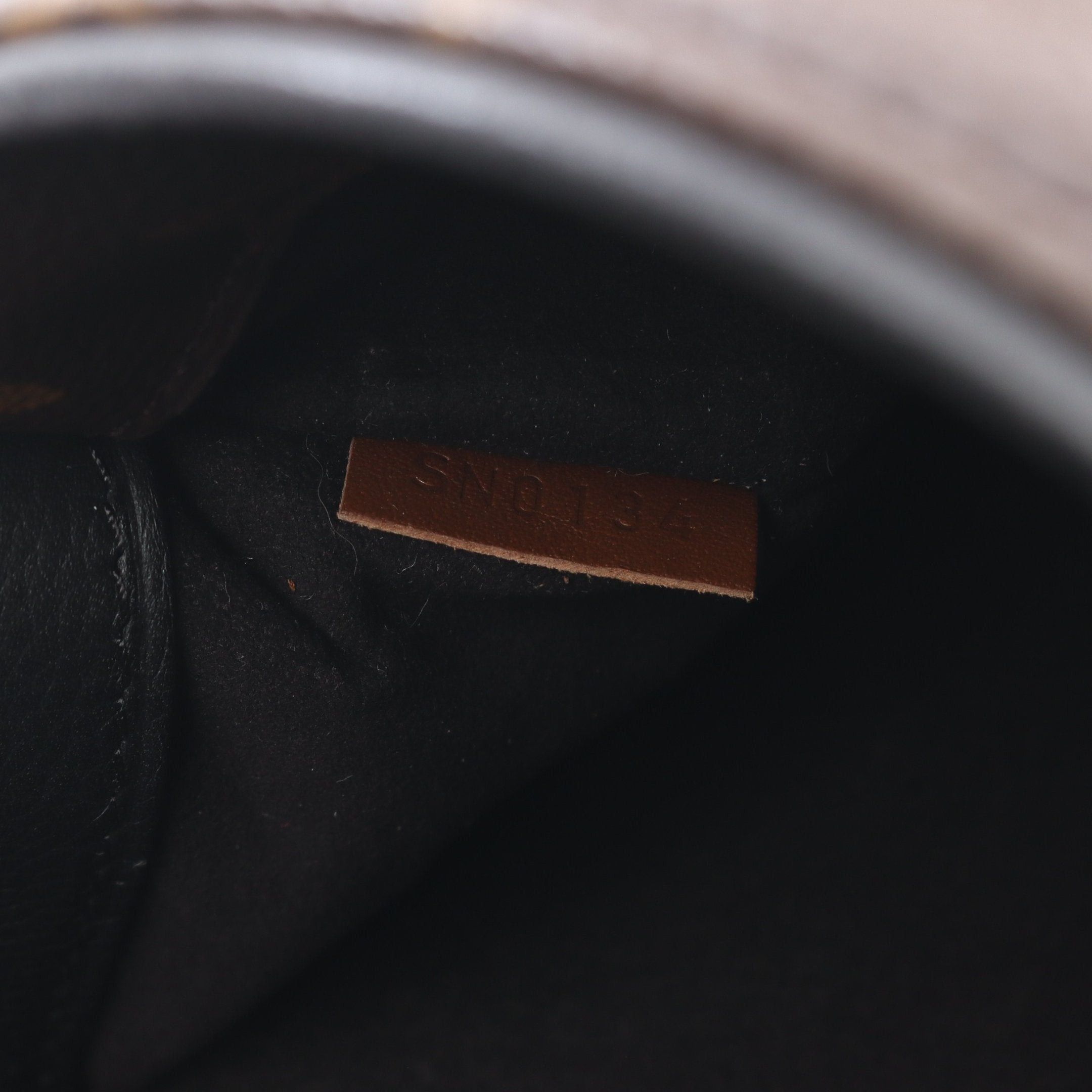 Louis Vuitton Louis Vuitton Pallas Monogram Noir Handbag Leather Brown Black Size ONE SIZE - 5 Thumbnail