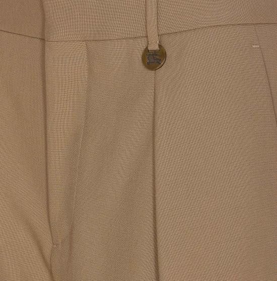 Burberry BURBERRY Women Shorts & Burmudas 8106440 C2386 Beige Size 30" / US 8 / IT 44 - 3 Thumbnail