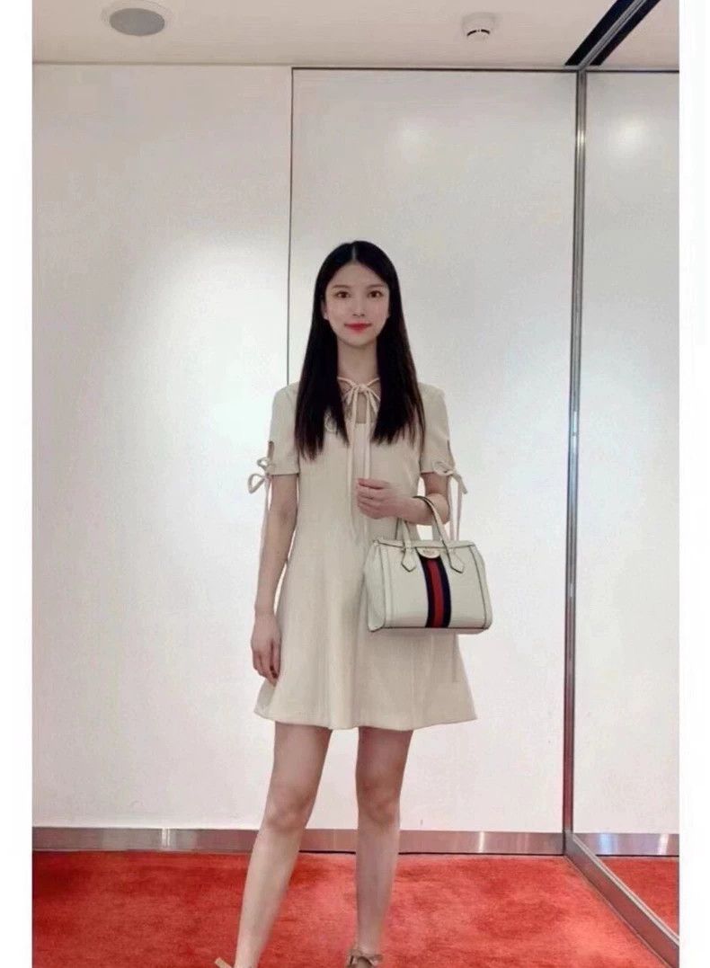 Gucci Beige Bow Tie Short Sleeve Dress Size 22" - 8 Thumbnail