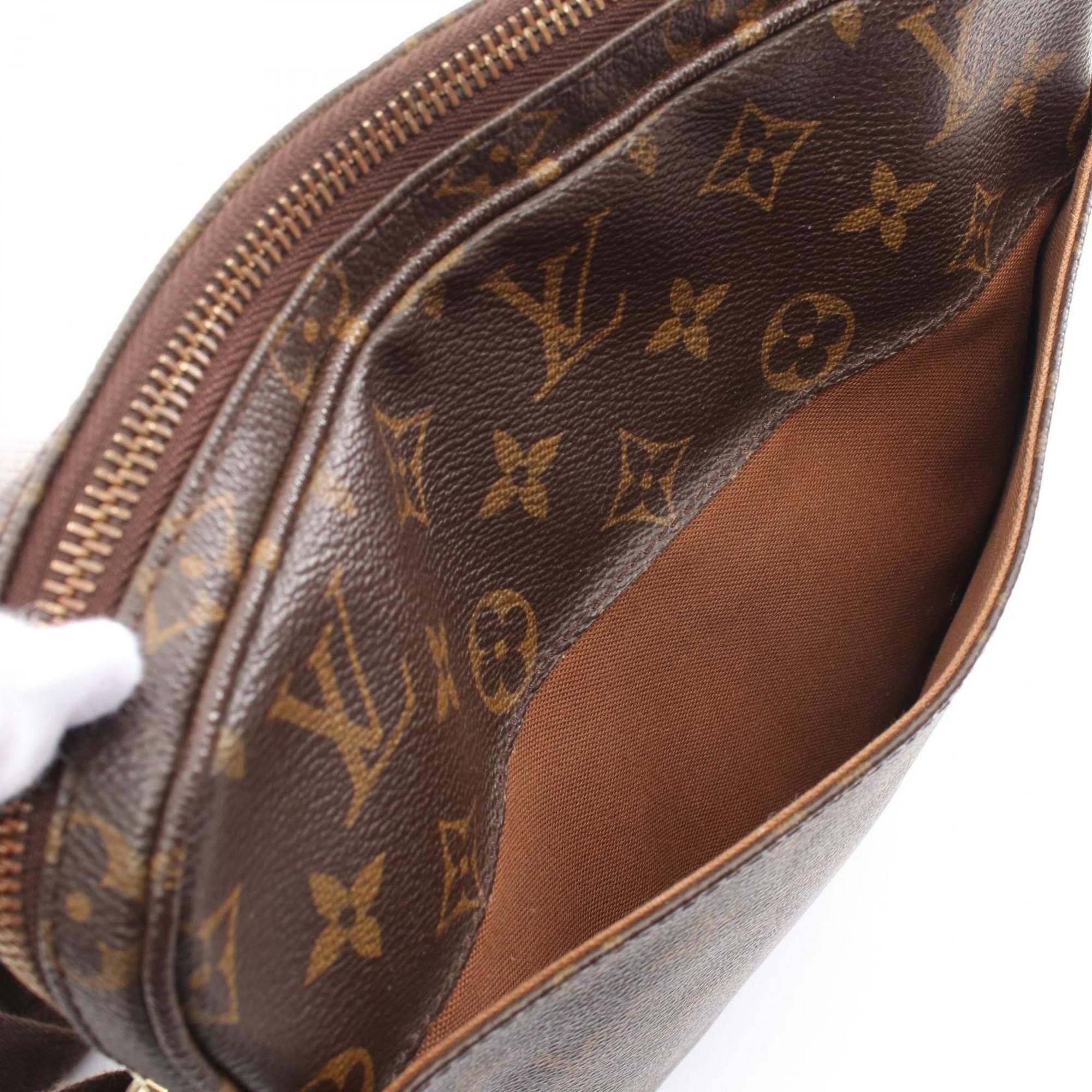 Louis Vuitton Louis Vuitton Beaubourg shoulder Size ONE SIZE - 7 Thumbnail