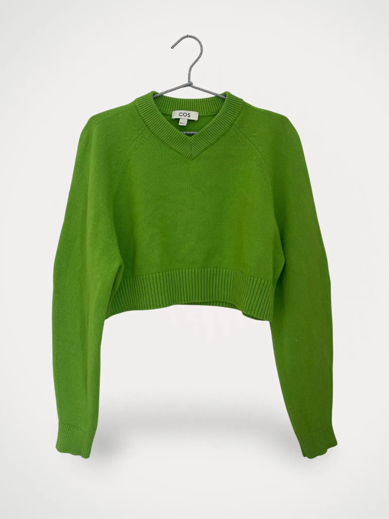 Cos Cos Cos cropped v neck wool jumper Sweater Size S / US 4 / IT 40 - 2 Thumbnail