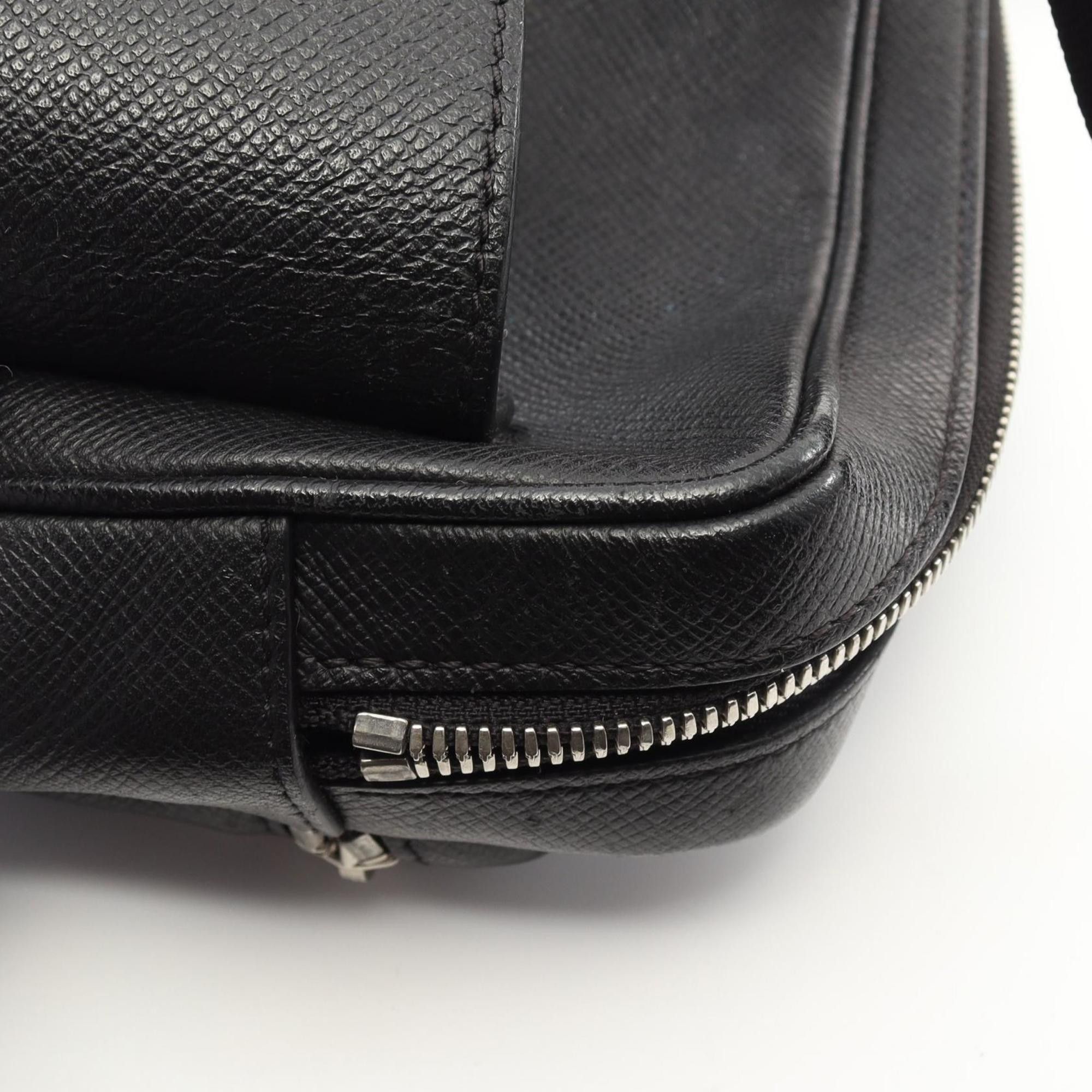 Louis Vuitton Louis Vuitton Outdoor clutch Size ONE SIZE - 5 Thumbnail