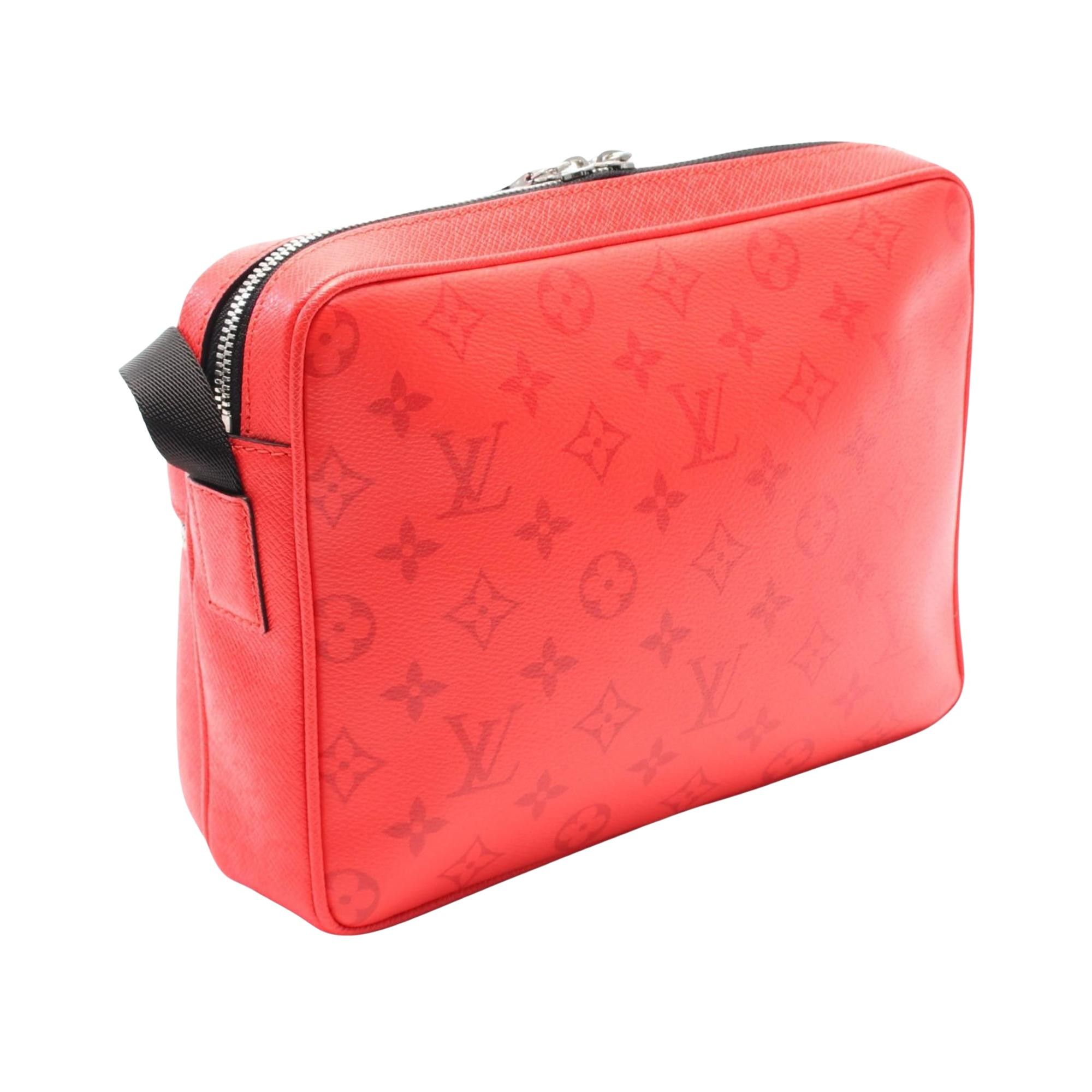 Louis Vuitton Louis Vuitton Outdoor shoulder Size ONE SIZE - 2 Thumbnail