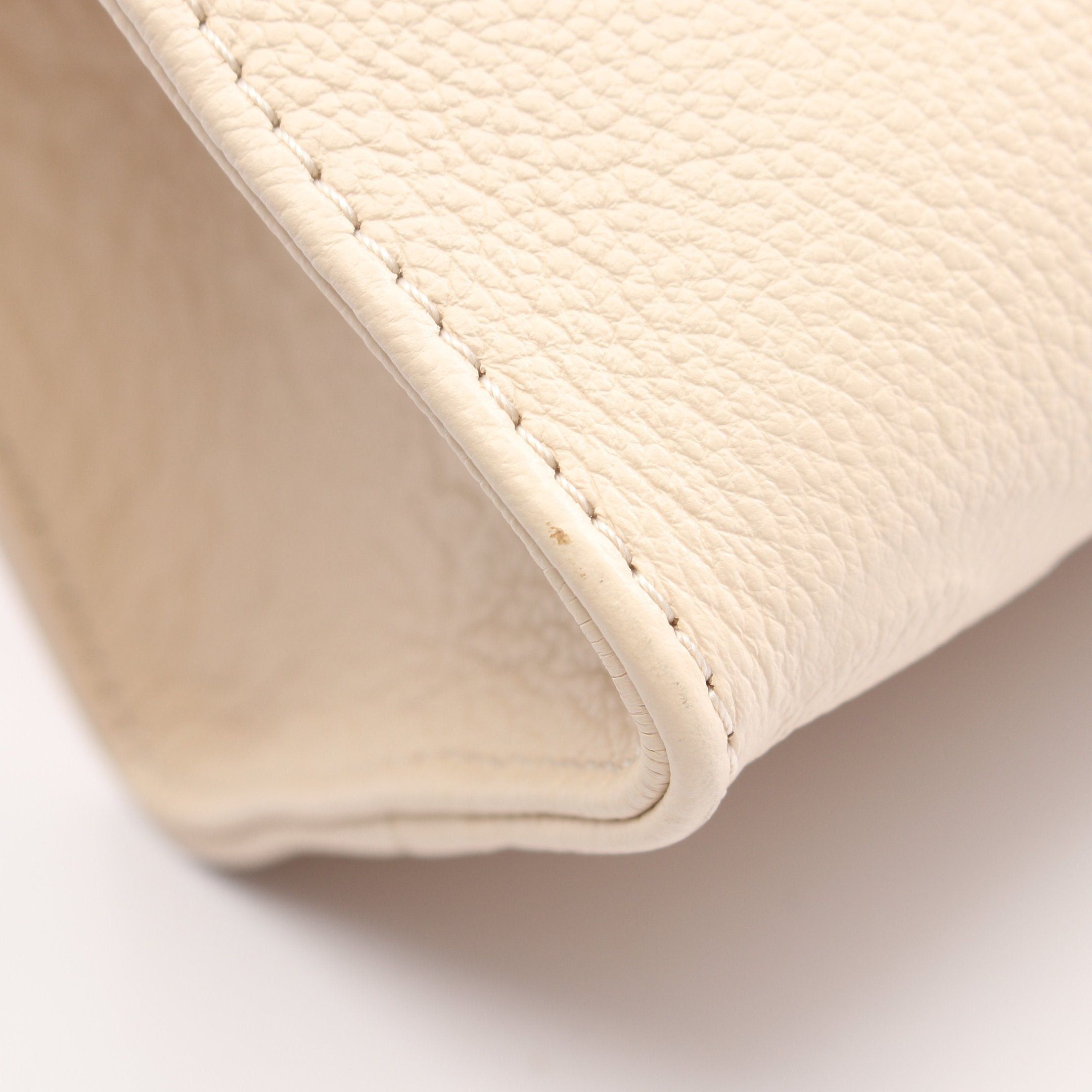 Louis Vuitton Louis Vuitton On-The-Go Pm Monogram Empreinte Claim Handbag Leather Ivory Size ONE SIZE - 6 Thumbnail