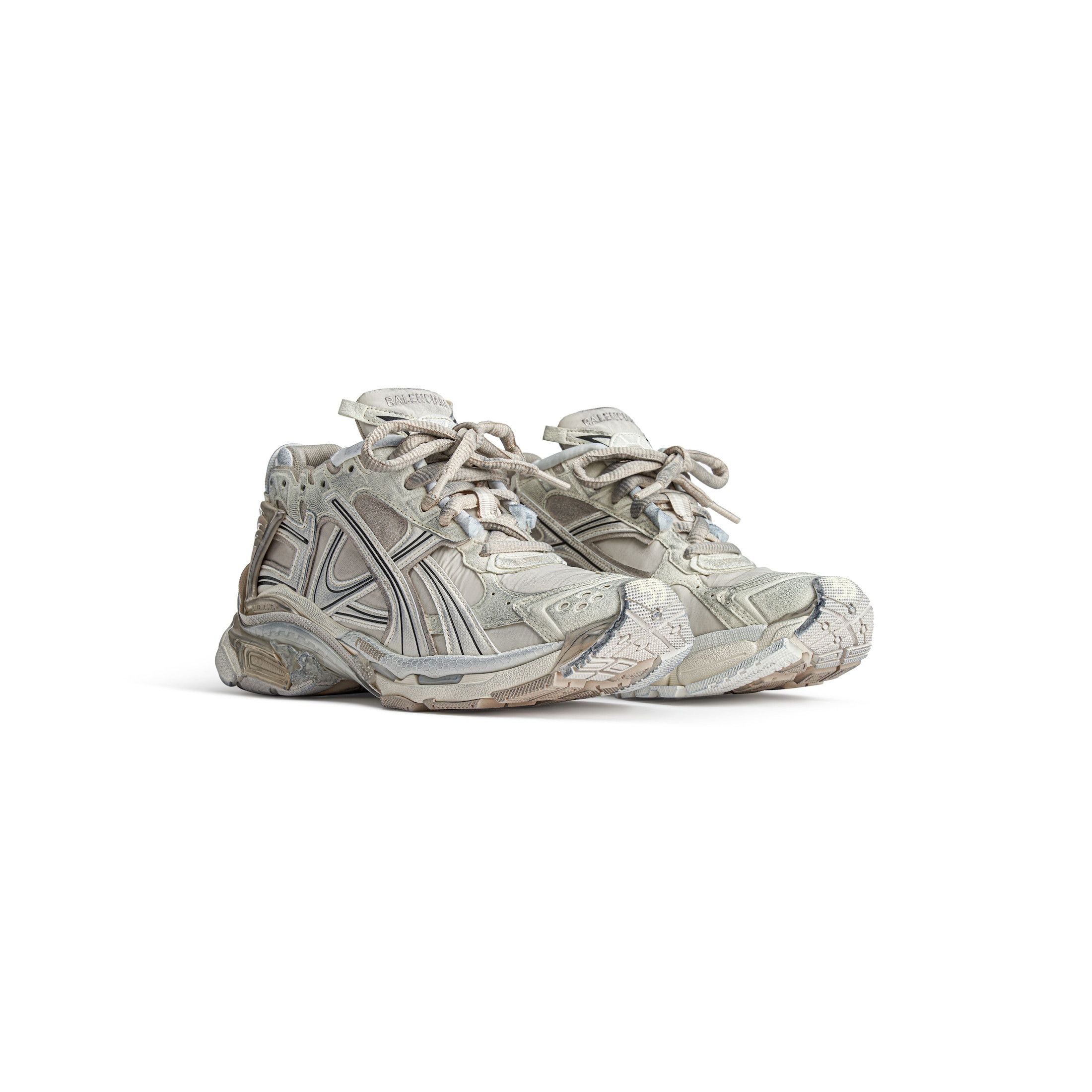 Balenciaga Balenciaga Runner Dirty Effect Sneakers Size US 7 / EU 40 - 2 Thumbnail