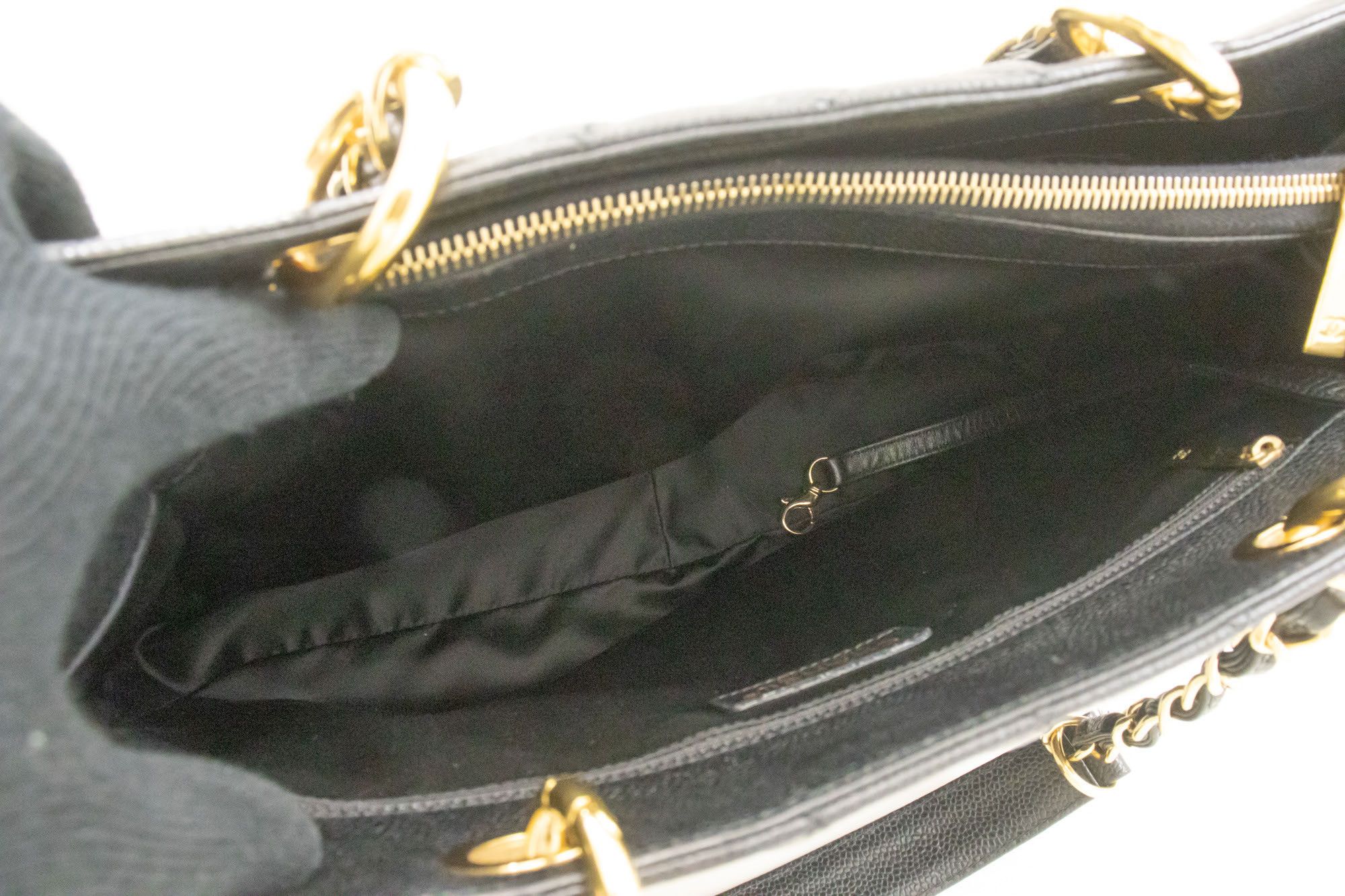 Chanel Black Leather Shoulder Bag (Pre-Owned) Size ONE SIZE - 7 Thumbnail