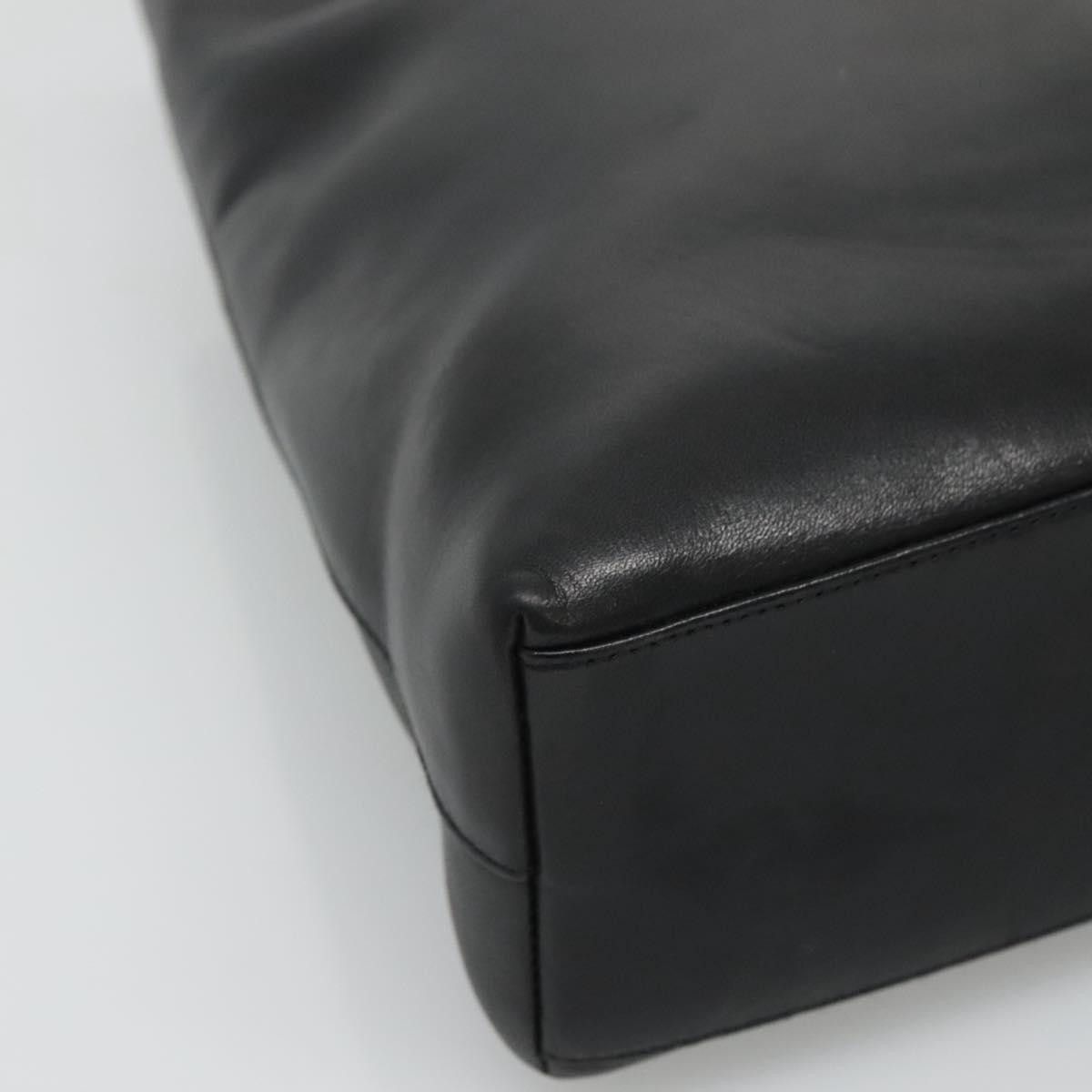 Chanel Black Leather Shoulder Bag (Pre-Owned) Size ONE SIZE - 19 Thumbnail