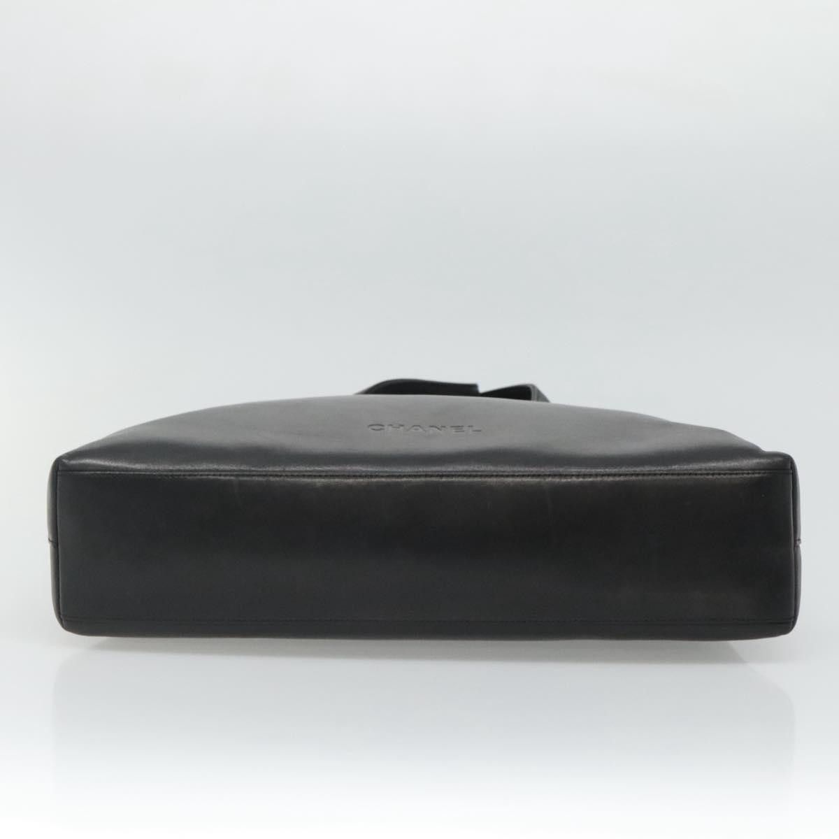 Chanel Black Leather Shoulder Bag (Pre-Owned) Size ONE SIZE - 7 Thumbnail