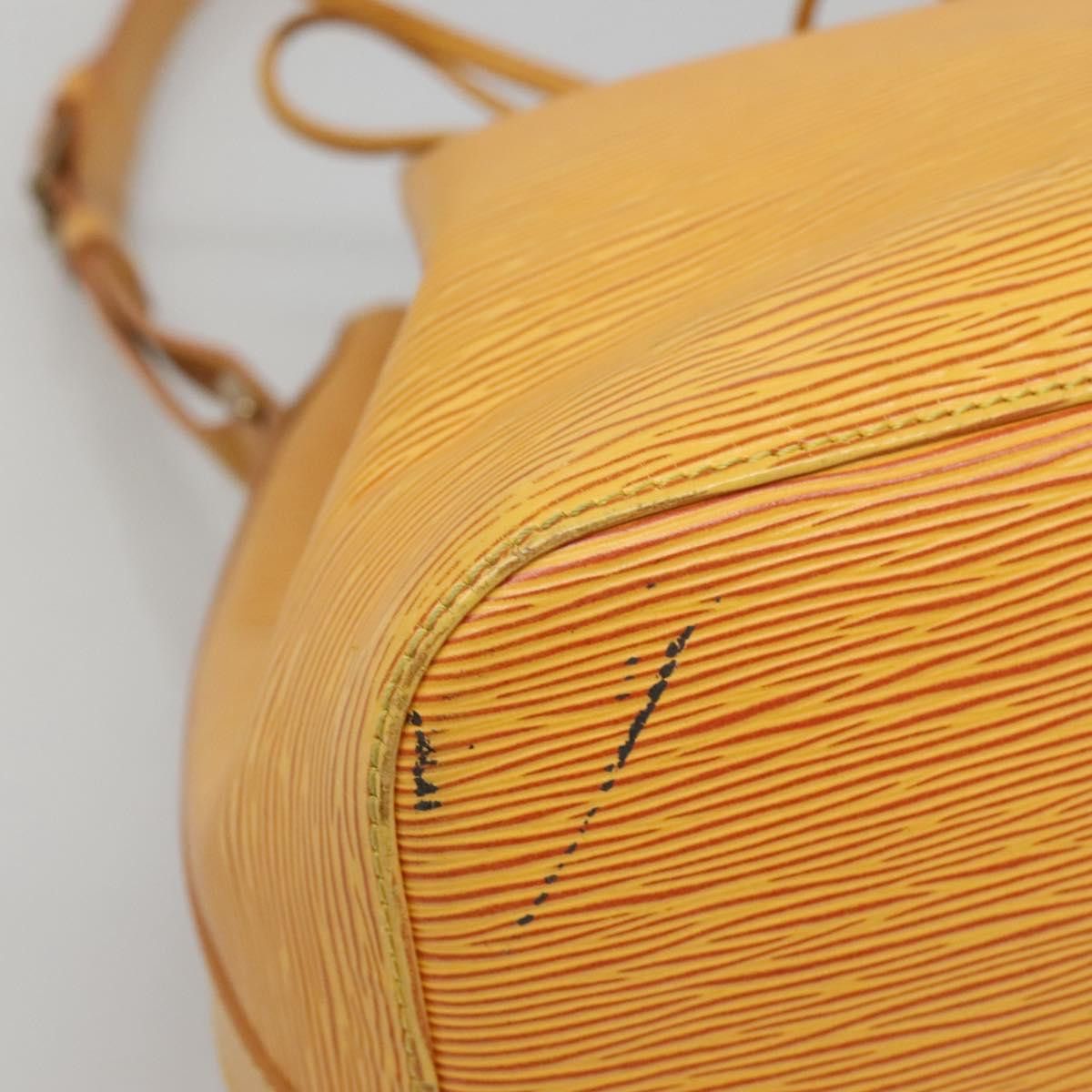 Louis Vuitton Noé Yellow Leather Shoulder Bag (Pre-Owned) Size ONE SIZE - 9 Thumbnail