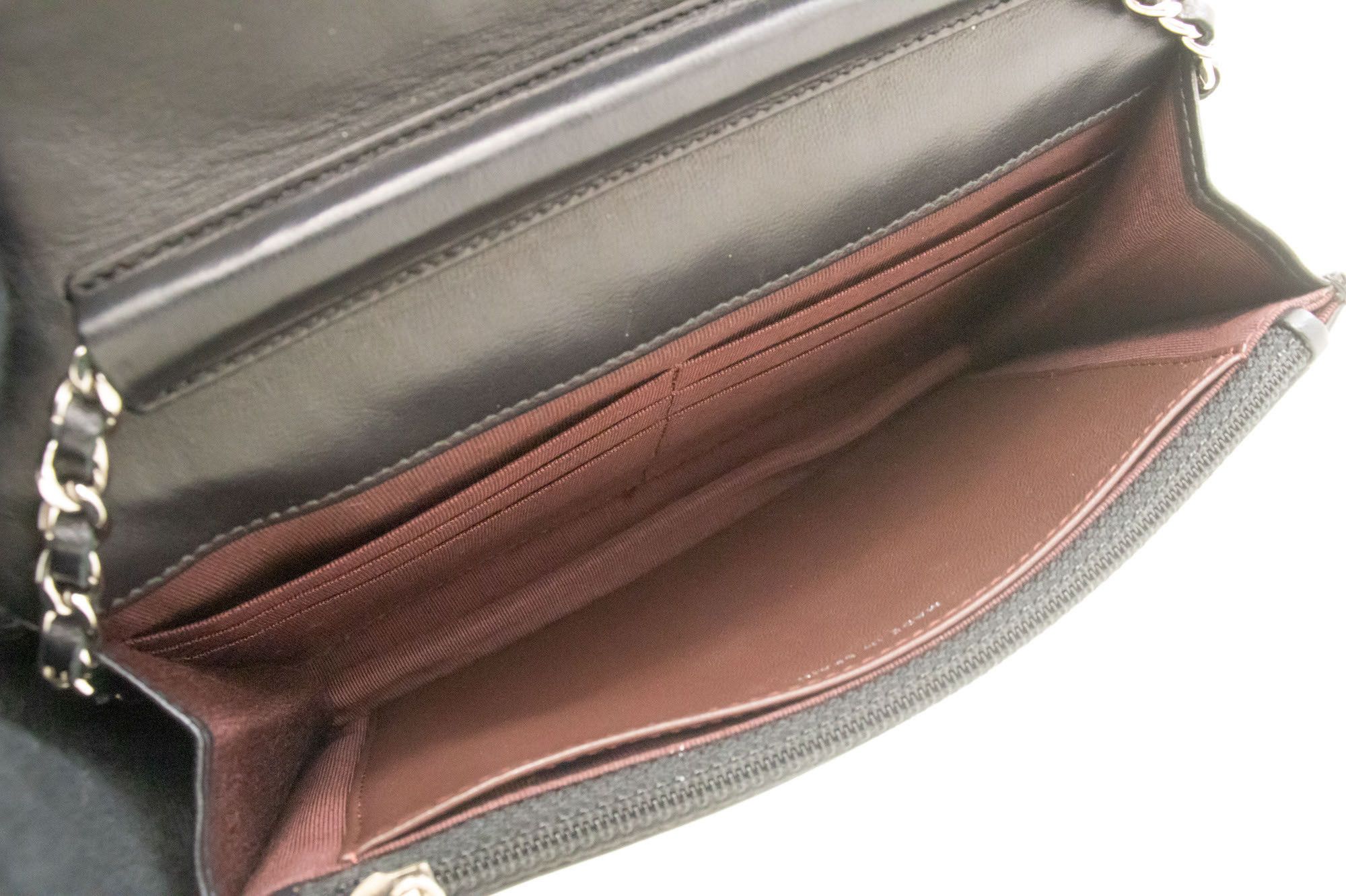 Chanel Black Leather Shoulder Bag (Pre-Owned) Size ONE SIZE - 6 Thumbnail