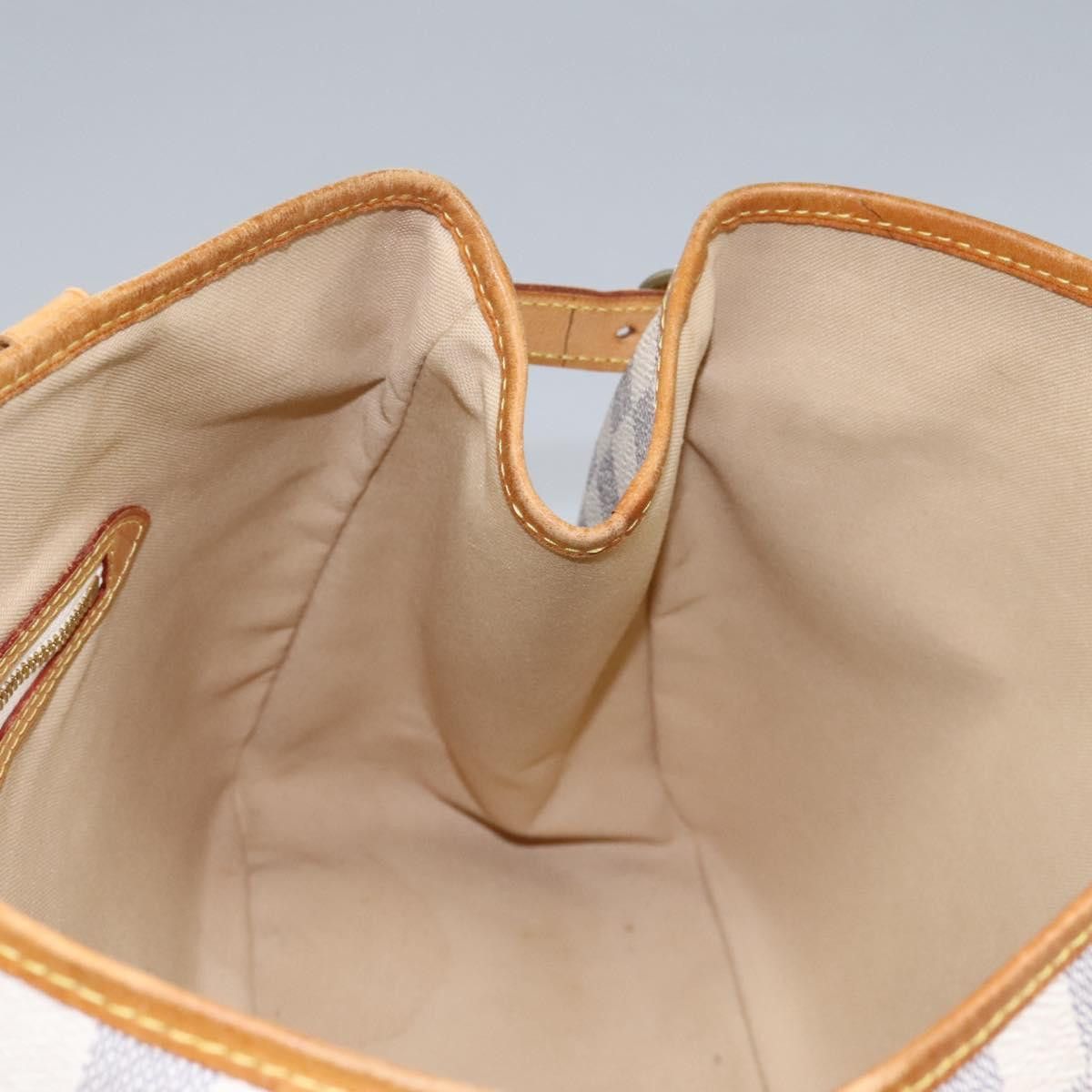 Louis Vuitton Batignolles Horizontal White Canvas Tote Bag (Pre-Owned) Size ONE SIZE - 19 Thumbnail