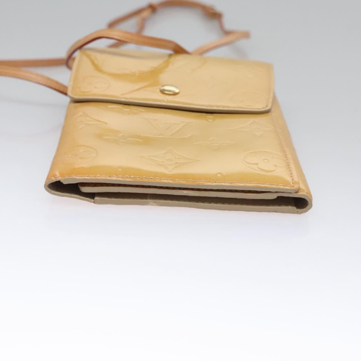 Louis Vuitton Walker Beige Patent Leather Wallet (Pre-Owned) Size ONE SIZE - 8 Thumbnail