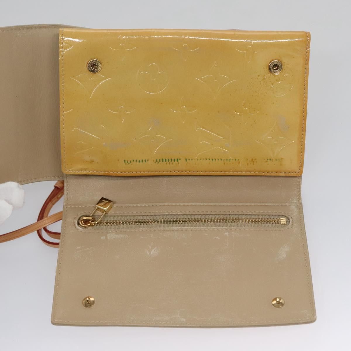 Louis Vuitton Walker Beige Patent Leather Wallet (Pre-Owned) Size ONE SIZE - 16 Thumbnail