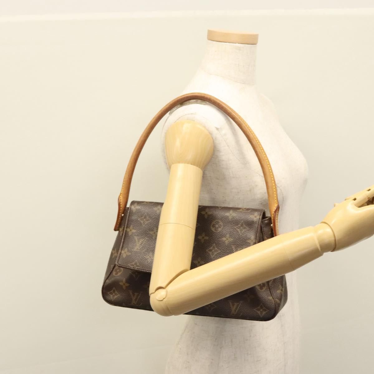 Louis Vuitton Mini Looping Brown Canvas Shoulder Bag (Pre-Owned) Size ONE SIZE - 17 Thumbnail