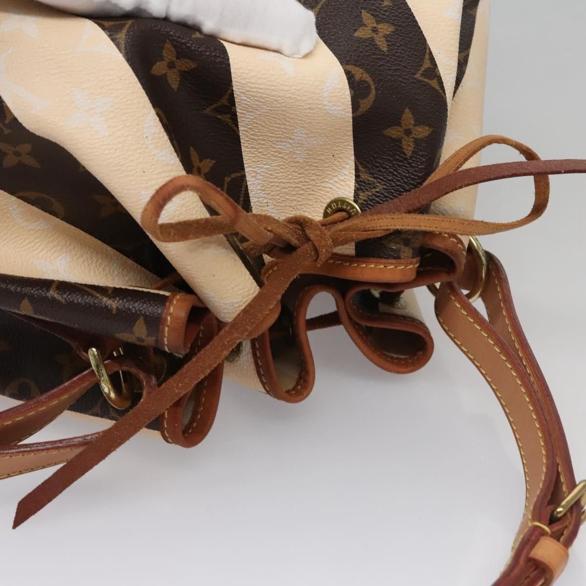 Louis Vuitton Petit Noé Brown Canvas Shoulder Bag (Pre-Owned) Size ONE SIZE - 5 Thumbnail